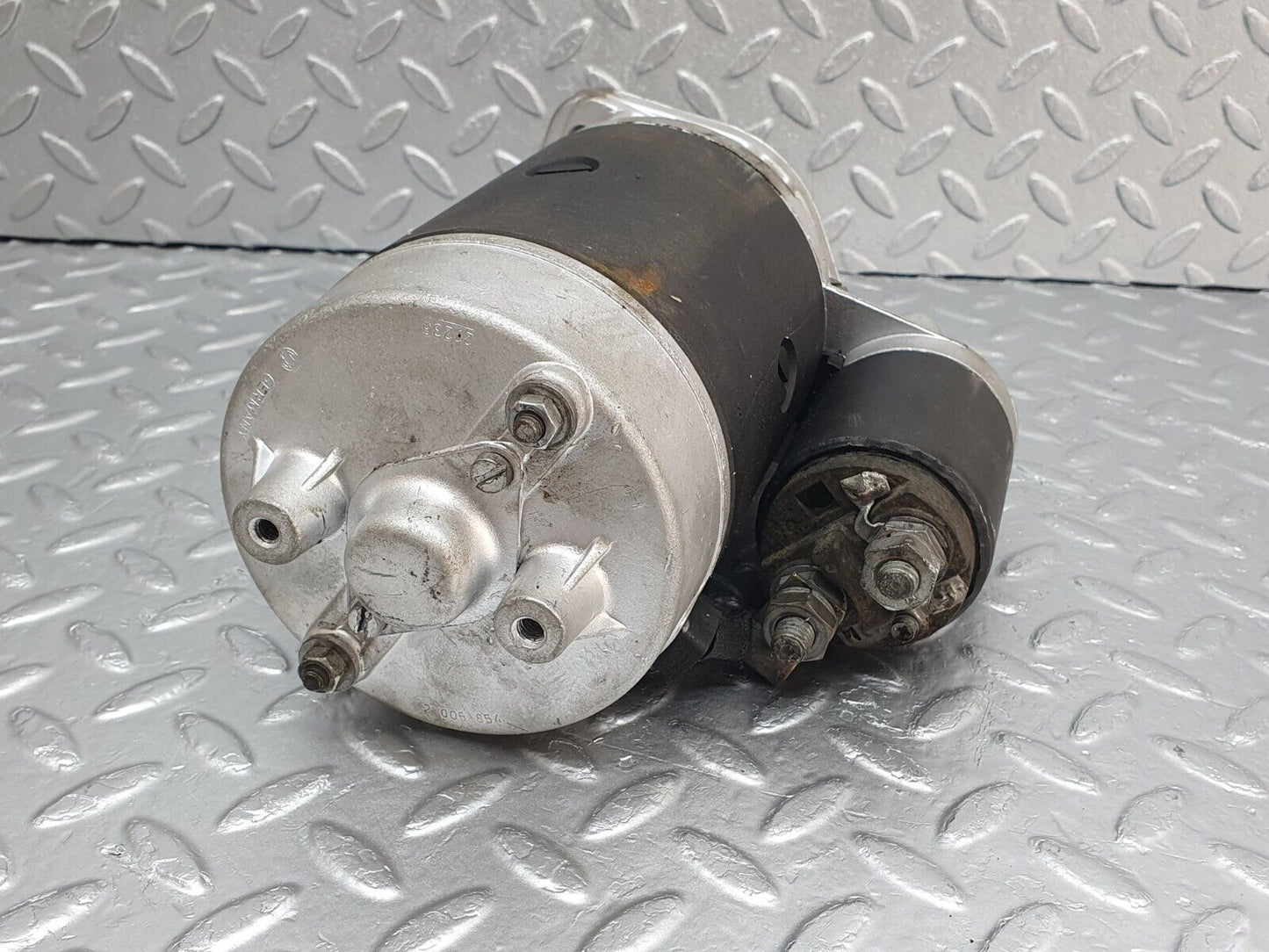 43739 Mercedes-Benz W115 220D Starter Motor Bosch 0001362047 0331402501