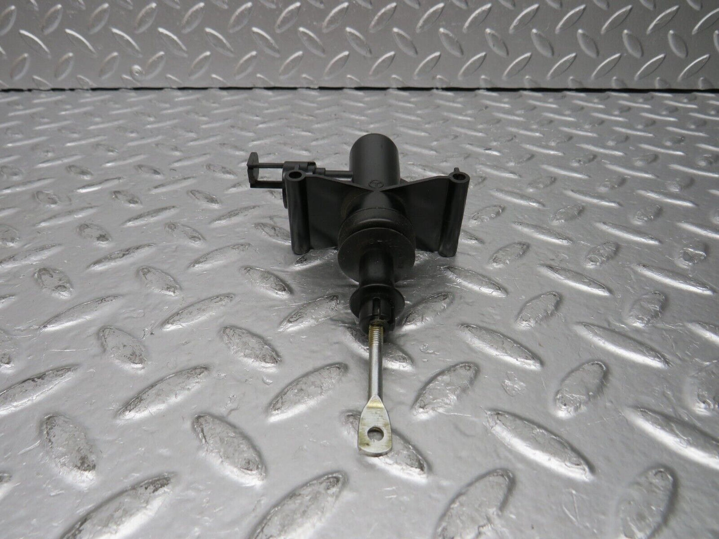 30875 Mercedes-Benz W201 190E Door Lock Vacuum Actuator Front Right