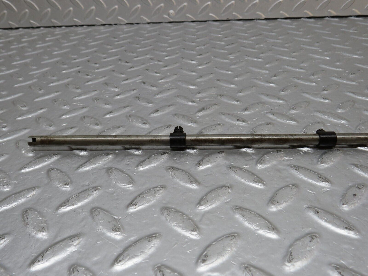 39934 Mercedes-Benz R107 350SL Camshaft Oil Tube