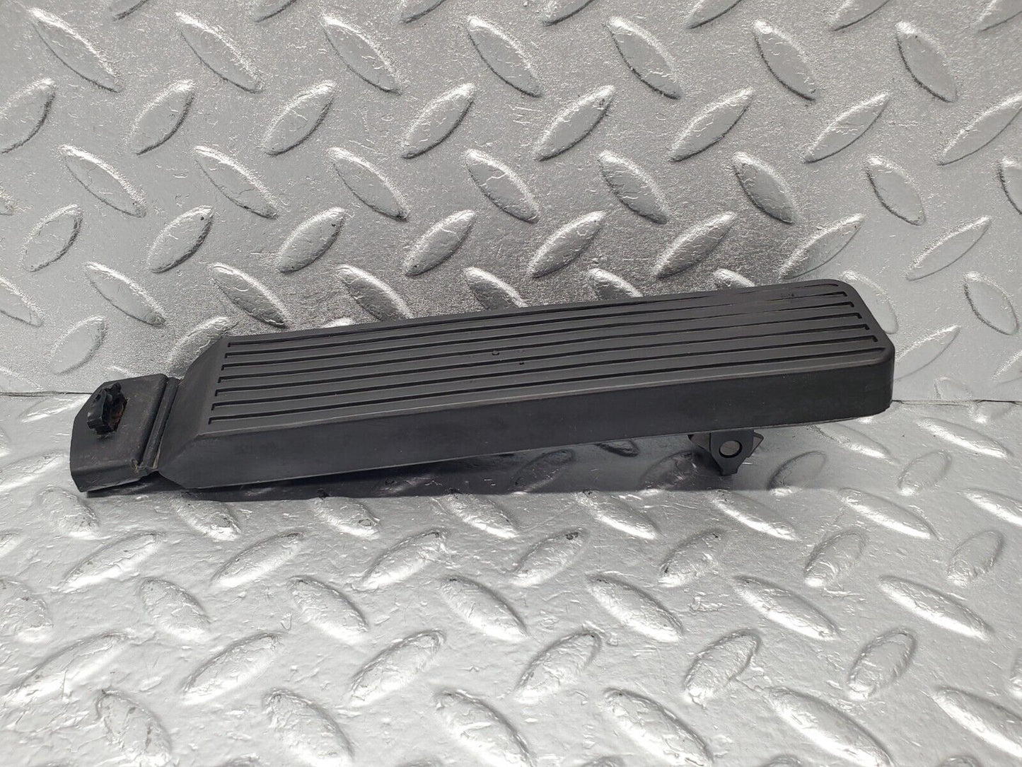 46362 Mercedes-Benz C123 280CE Coupe Accelerator Pedal With Rubber 1233010082
