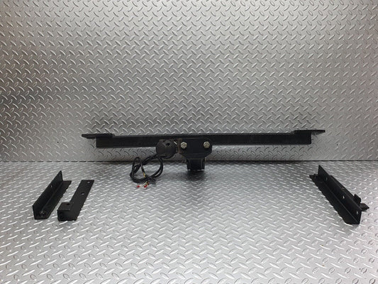 42122 Mercedes-Benz W202 C200 Genuine Tow Bars