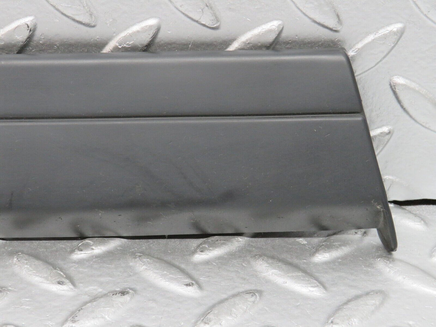 32296 Mercedes-Benz S124 300TE Wagon Front Left Fender Wing Lower Moulding Trim