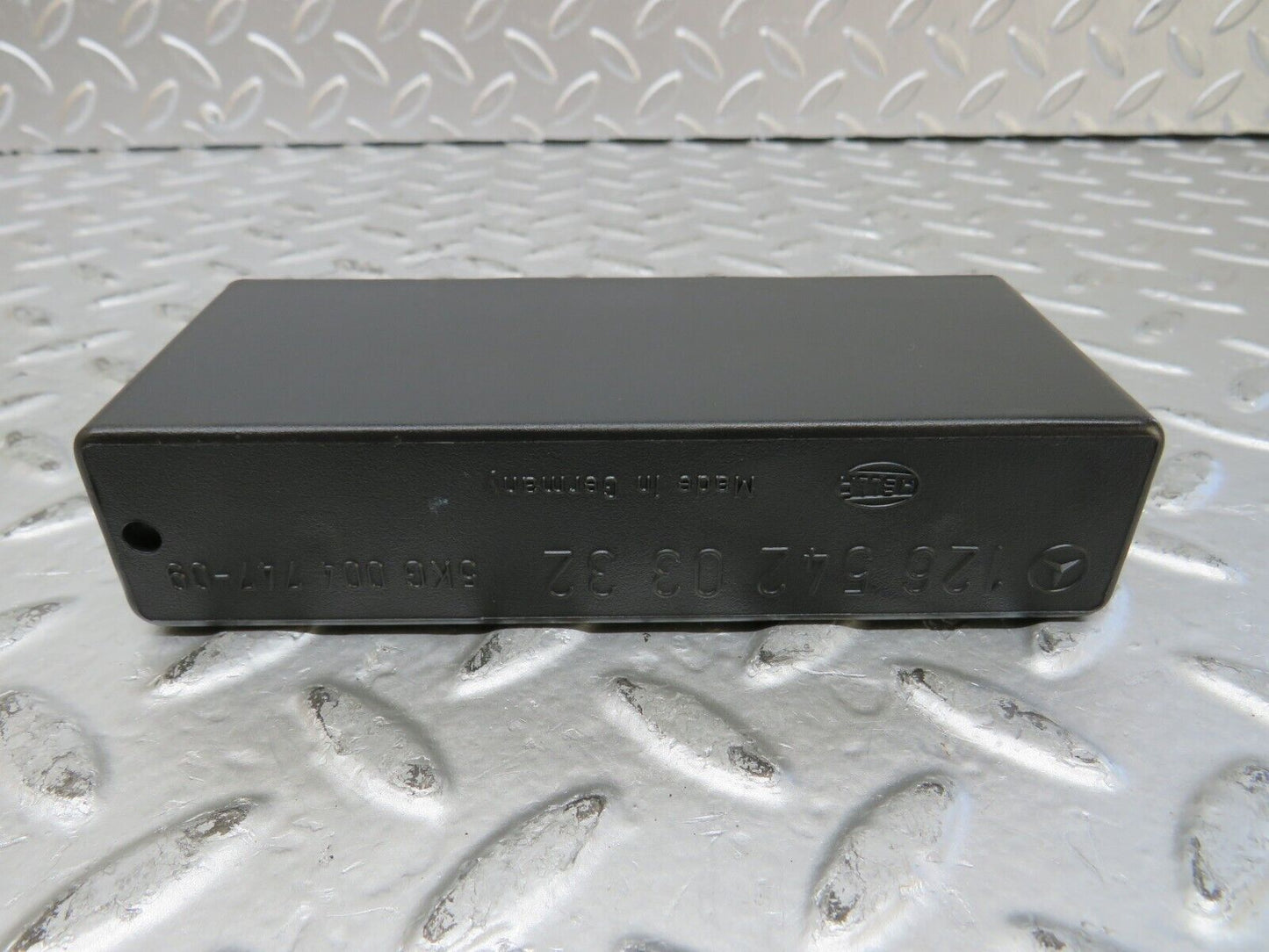 26525 Mercedes-Benz C124 220CE Coupe Headlight Control Unit Relay 1265420332