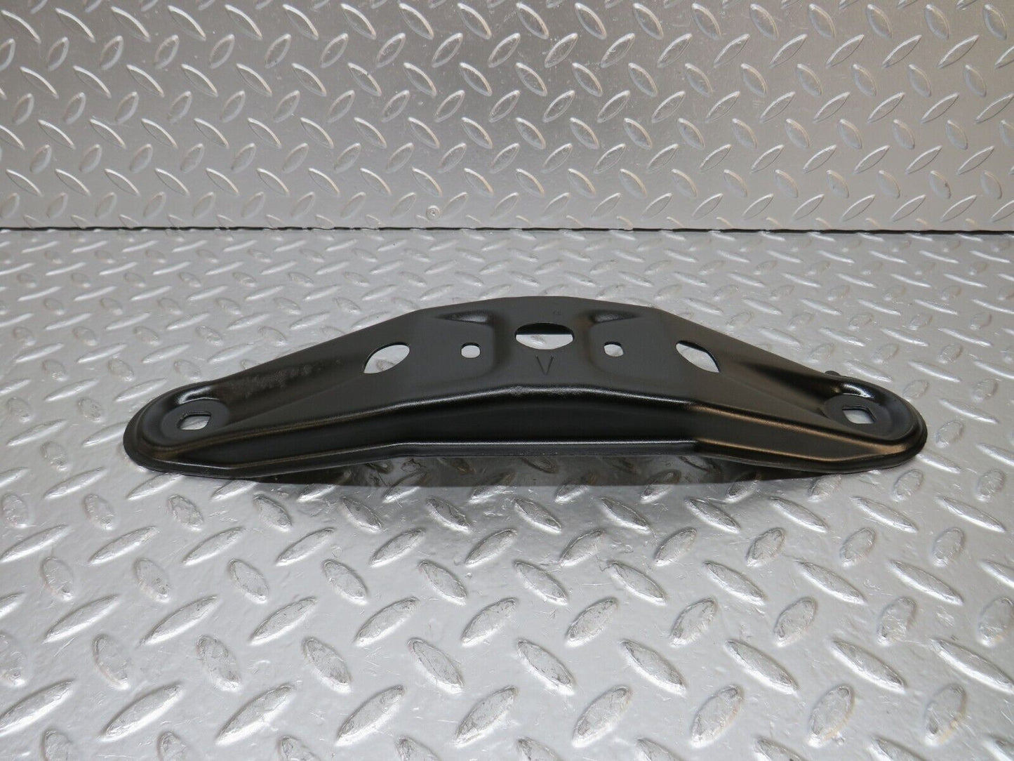 31427 Mercedes-Benz S124 220TE Wagon Gearbox Mount Bracket
