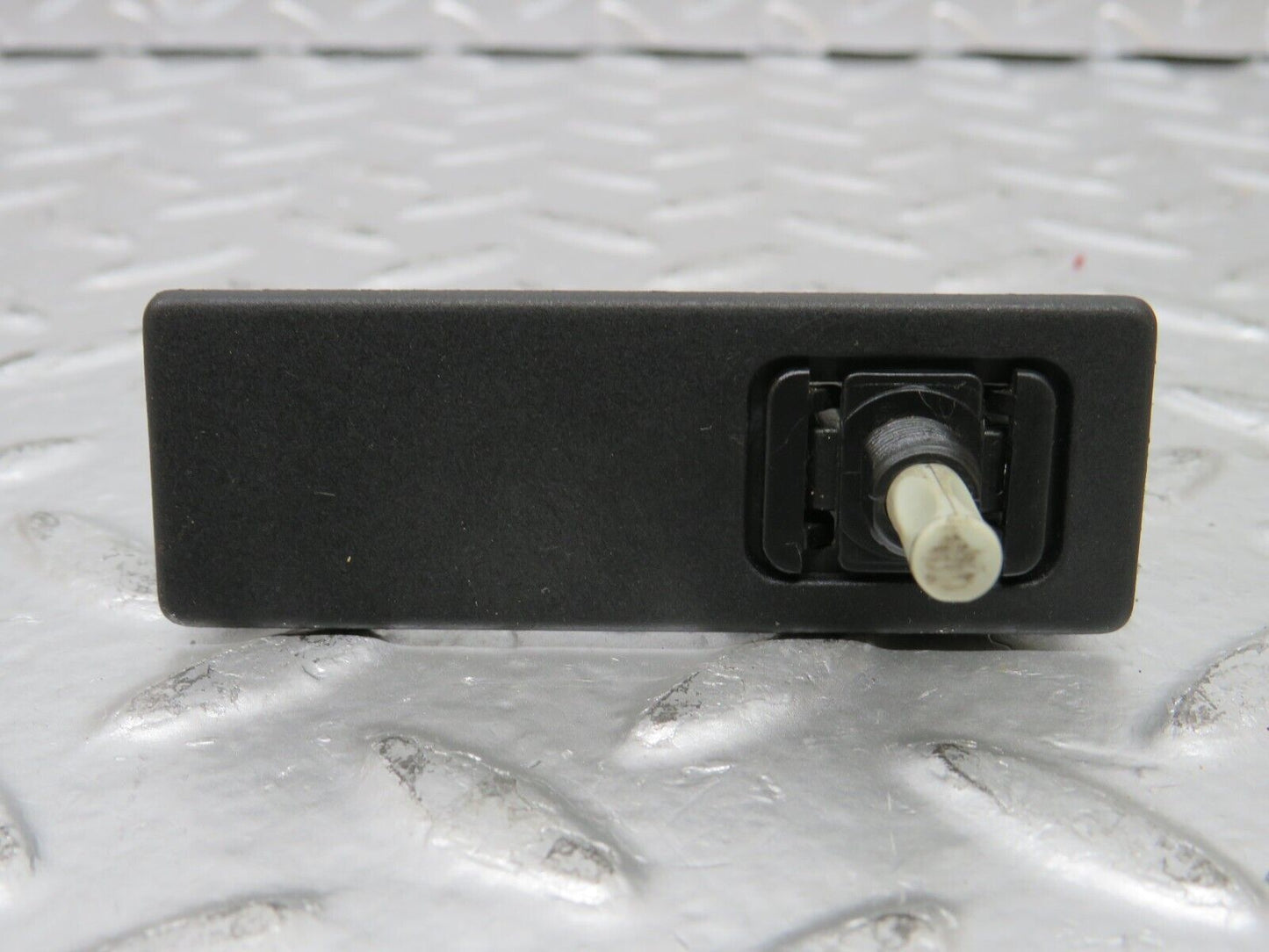 25194 Mercedes-Benz W201 190D Trunk Boot Light Switch 2018201211