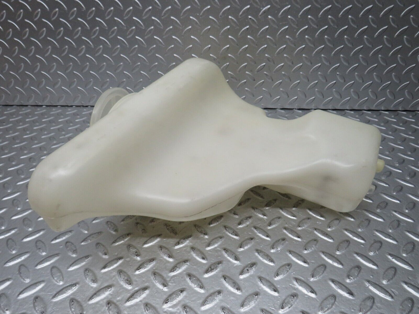 27599 Mercedes-Benz S124 300TE Windscreen Washer Reservoir Tank 1248691120