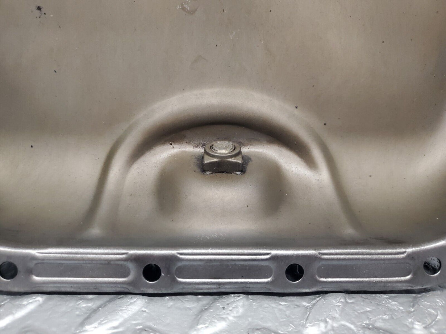 46320 Mercedes-Benz W126 420SE Oil Pan Oil Sump