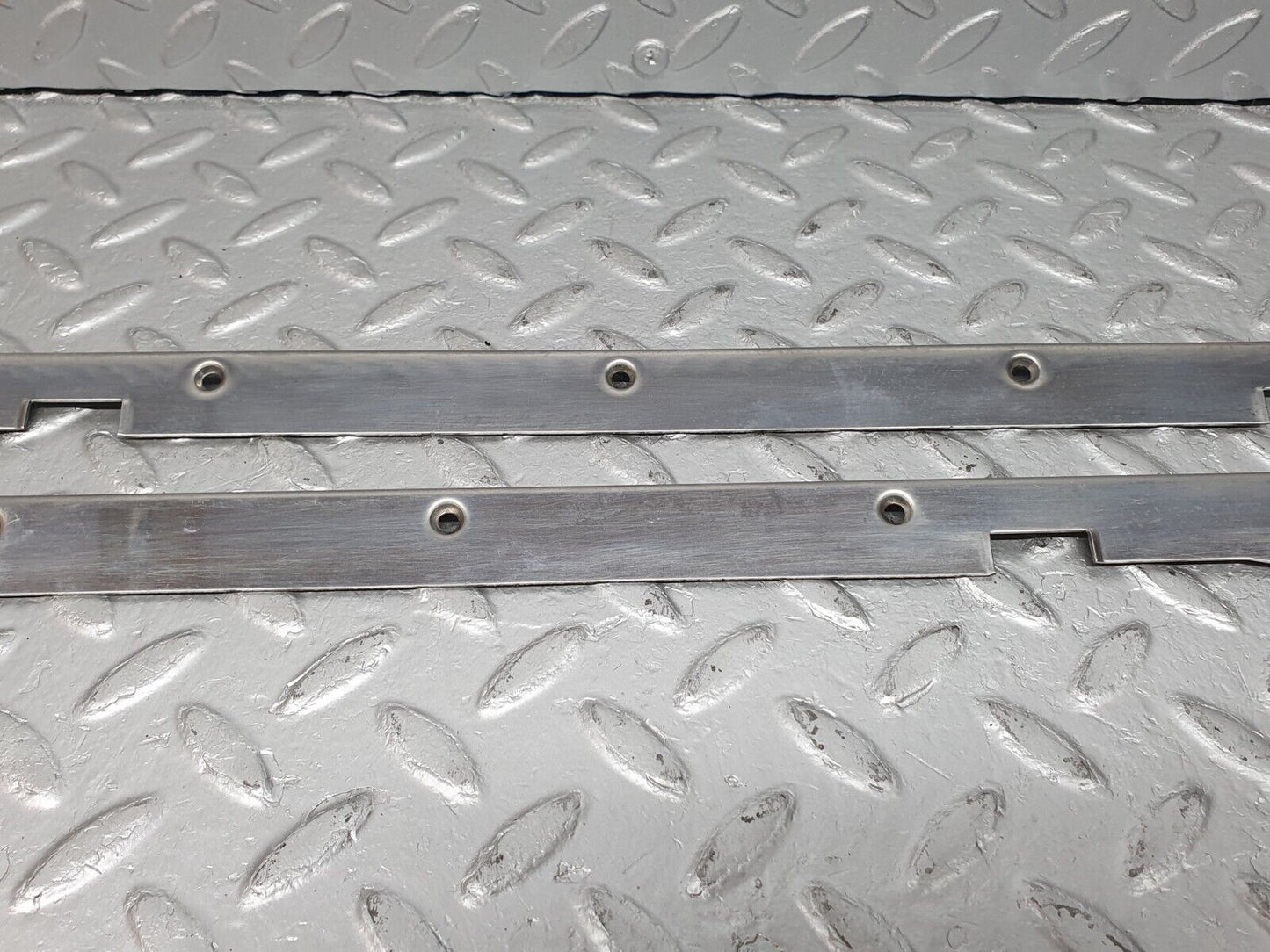 41058 Mercedes-Benz W126 300SE Sunroof Chrome Trim Set