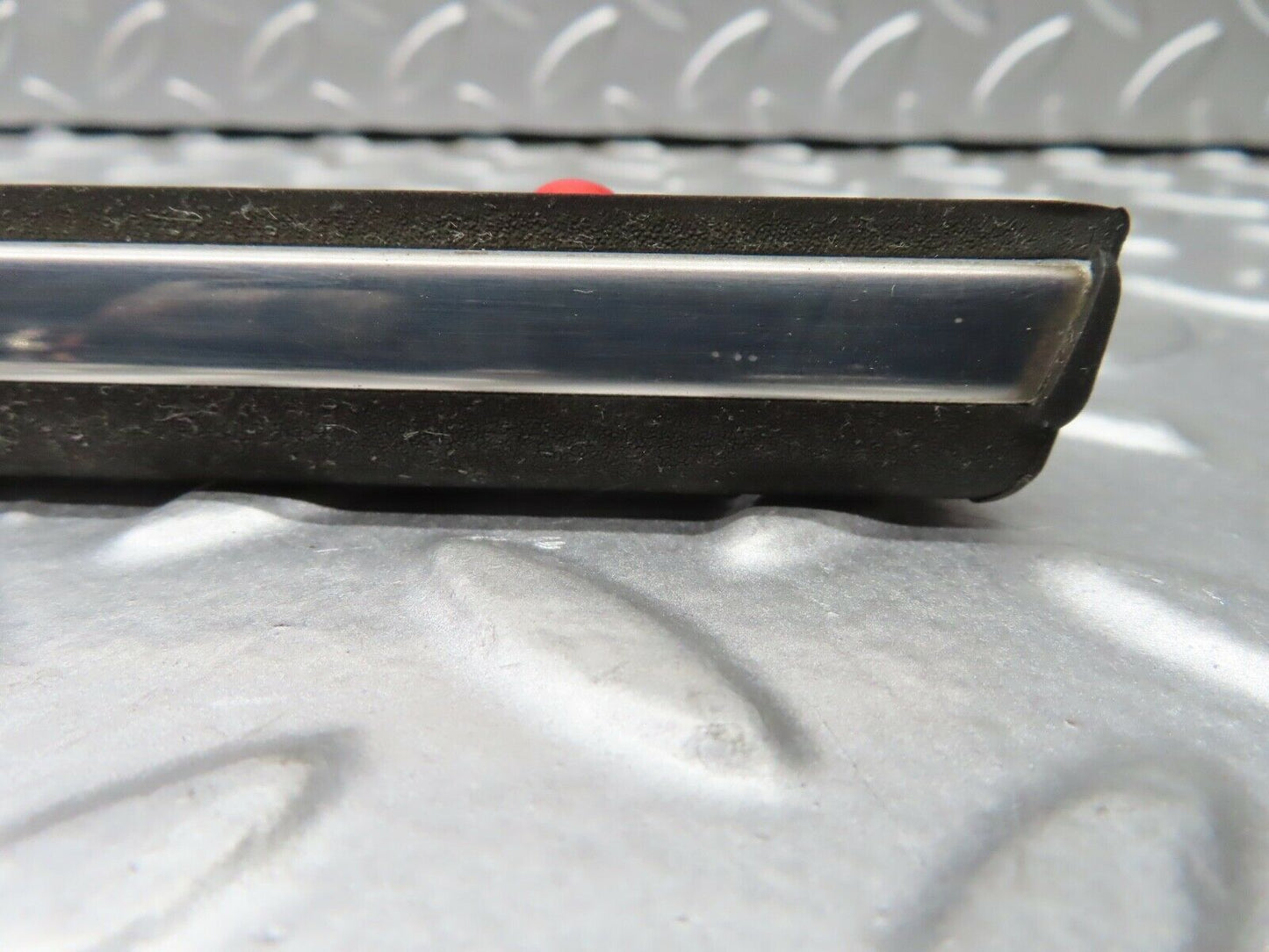 21105 Mercedes-Benz W123 230E Rear Left Door Centre Moulding Trim
