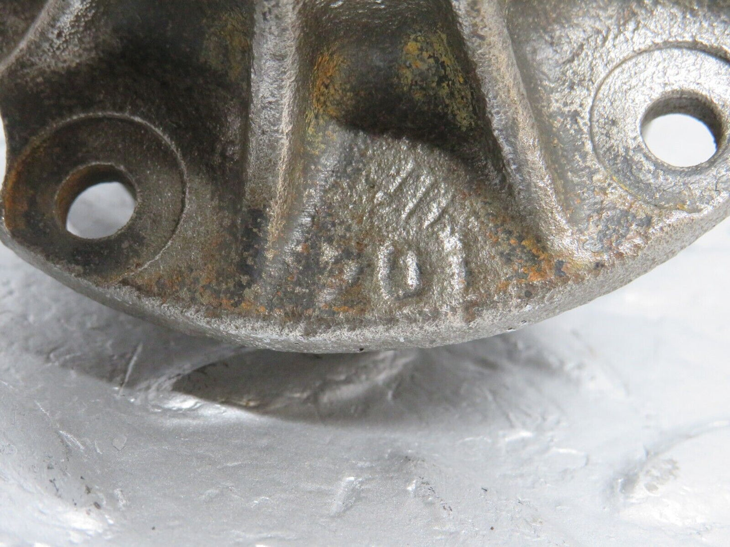 40226 Mercedes-Benz W110 230 Water Pump 2010010