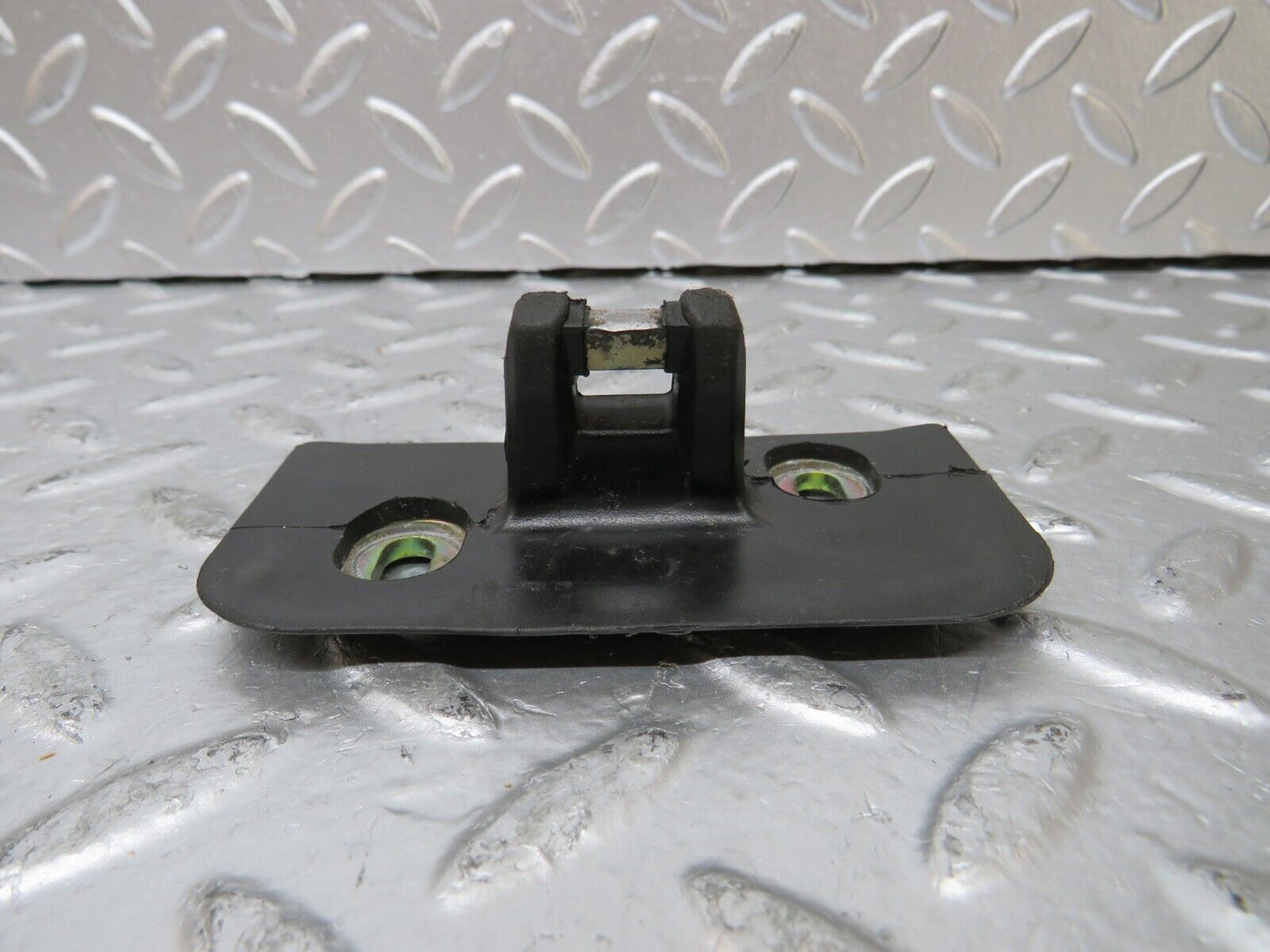 25847 Mercedes-Benz W124 280E Trunk Lock Latch