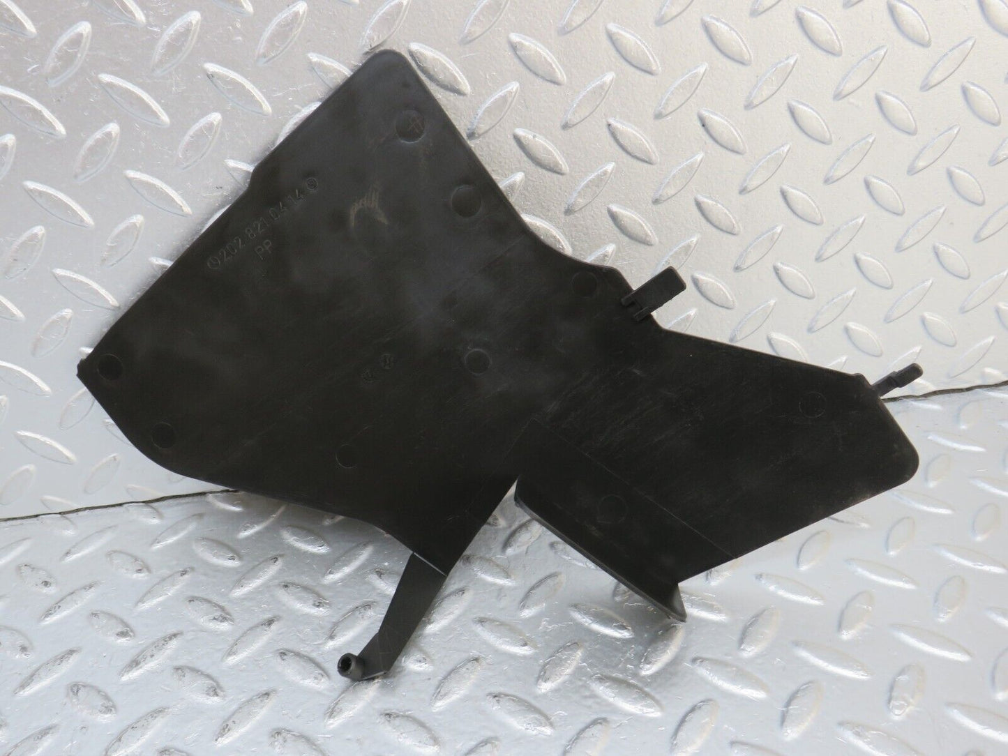 33516 Mercedes-Benz W202 C180 Trunk Boot Cable Cover 2x 2028210314 2028210414