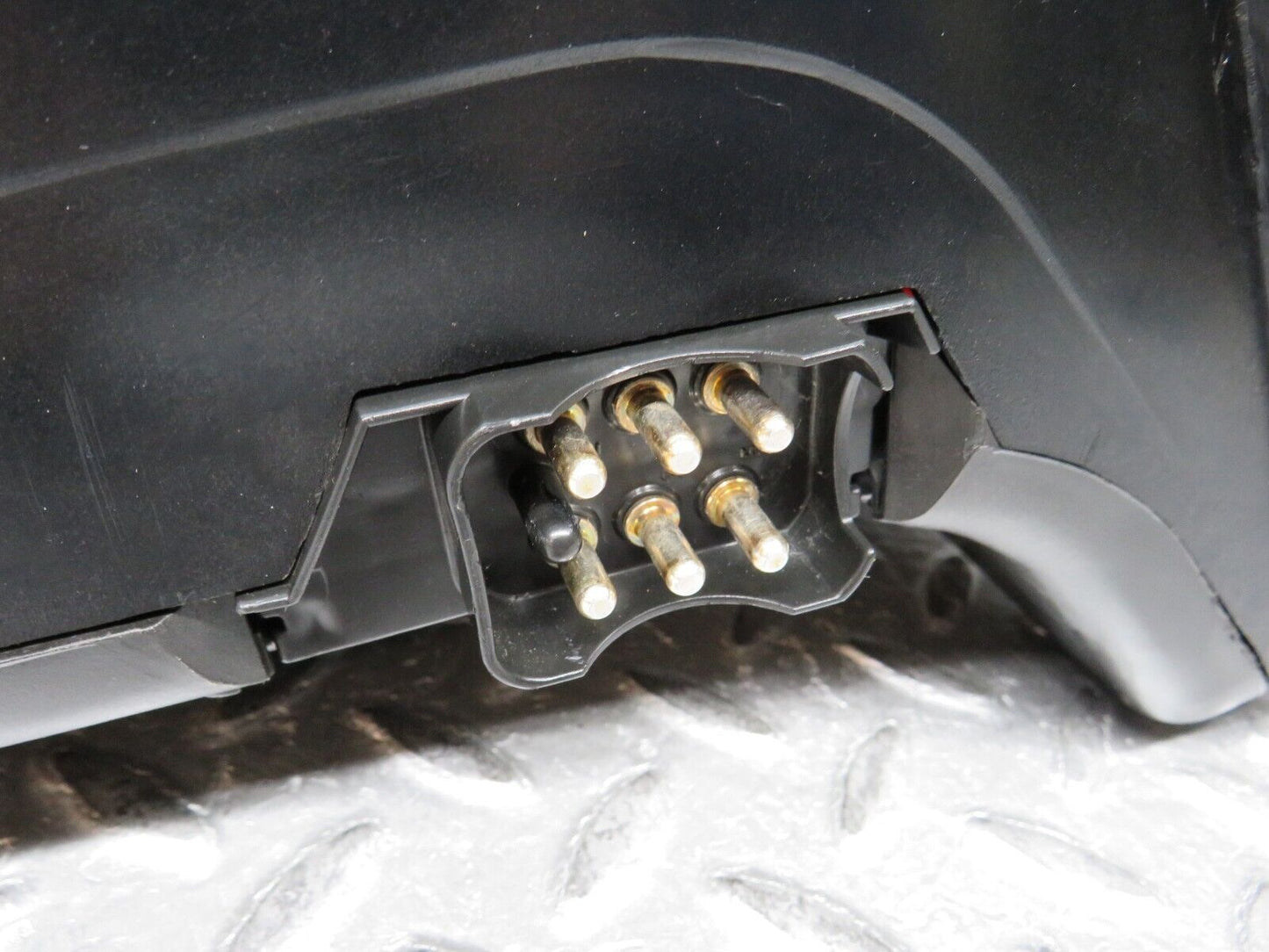 37846 Mercedes-Benz A124 320E Cabriolet Tail Light Right Side 0053373R38