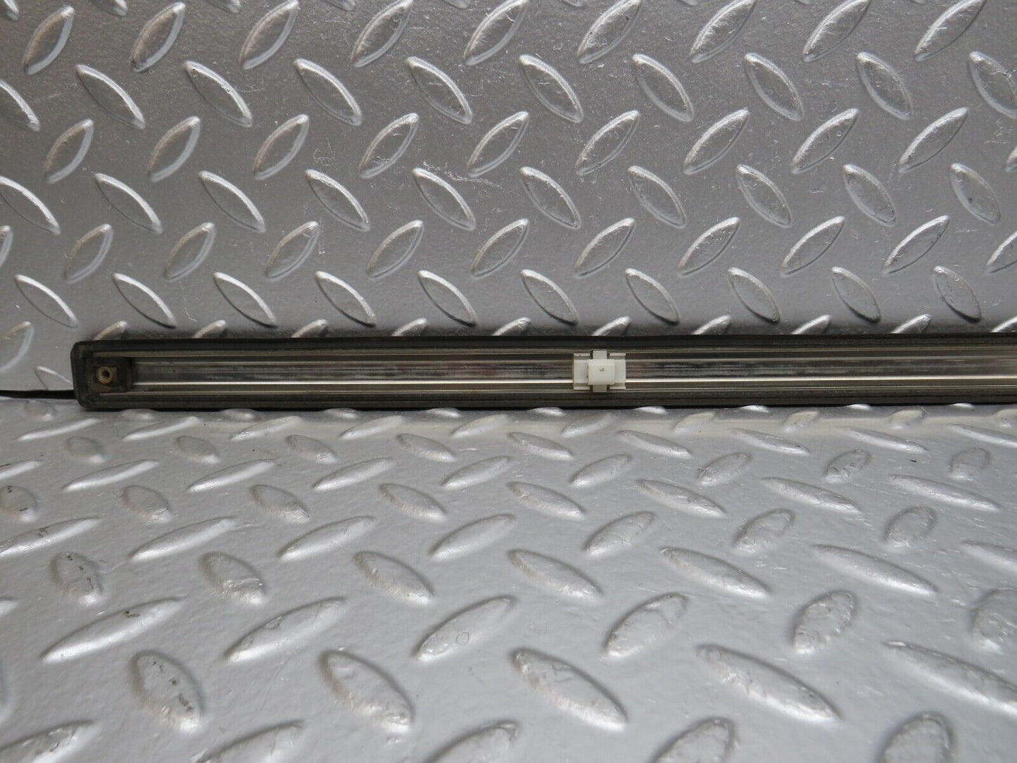 30788 Mercedes-Benz W201 190E 2.0L Front Right Door Centre Moulding Trim
