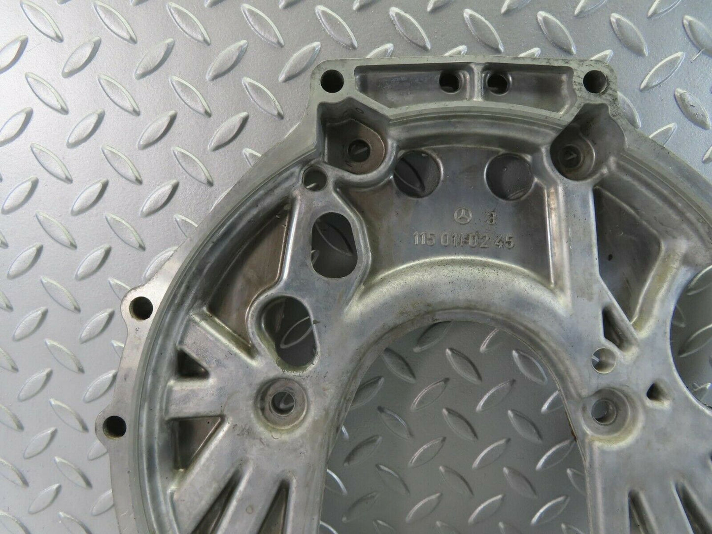 10157 Mercedes-Benz W115 Gearbox Flange 1150110245
