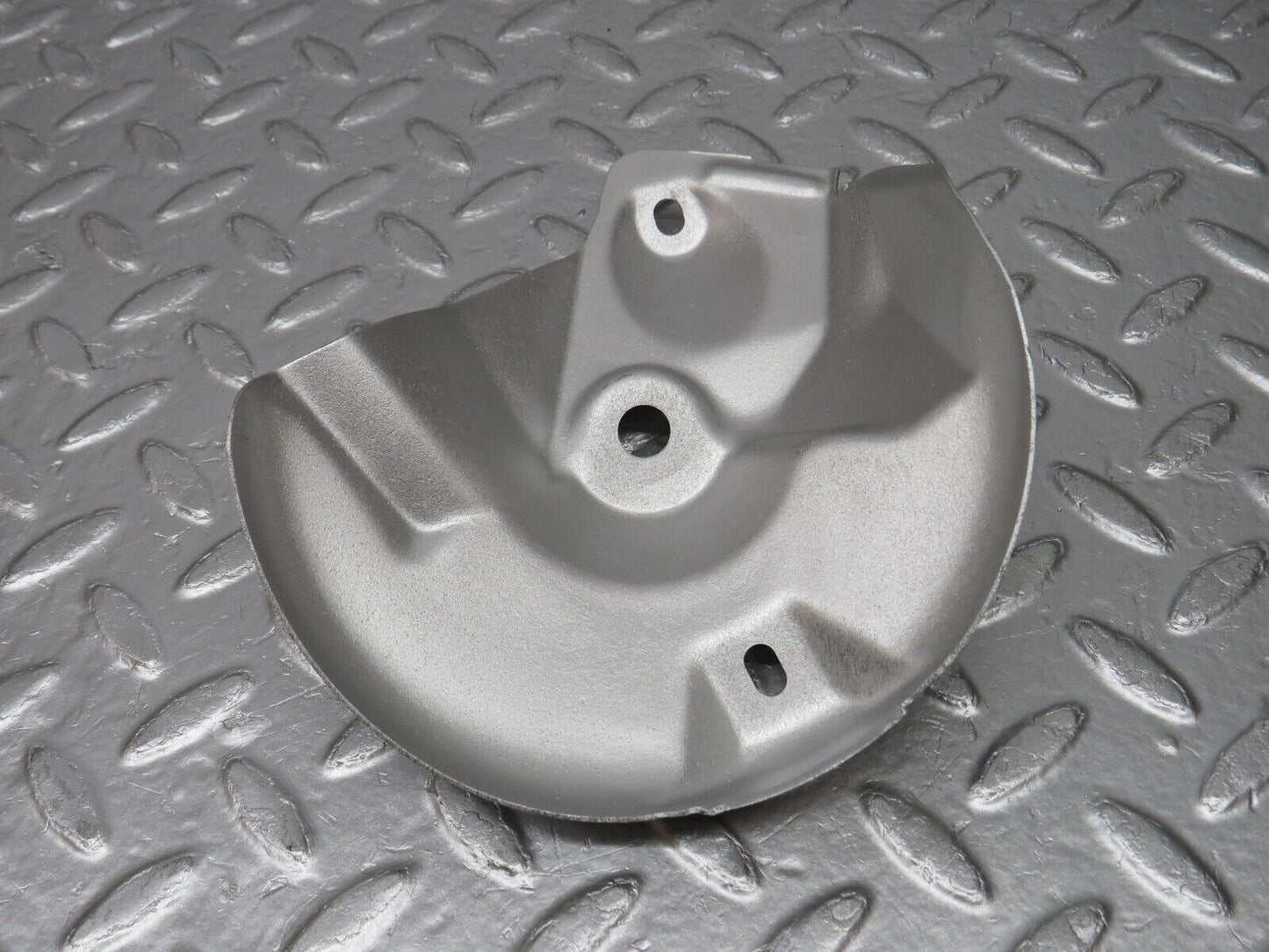 33534 Mercedes-Benz W202 C180 Engine Mount Bracket Heat Shield