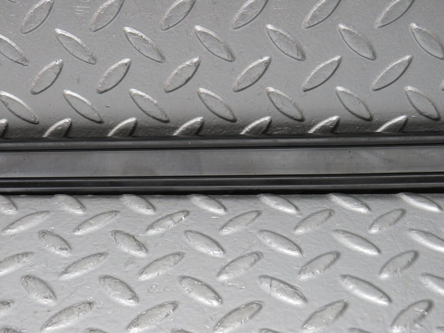 33499 Mercedes-Benz W202 C180 Skirt Sill Moulding Trim Right Side 2026800274