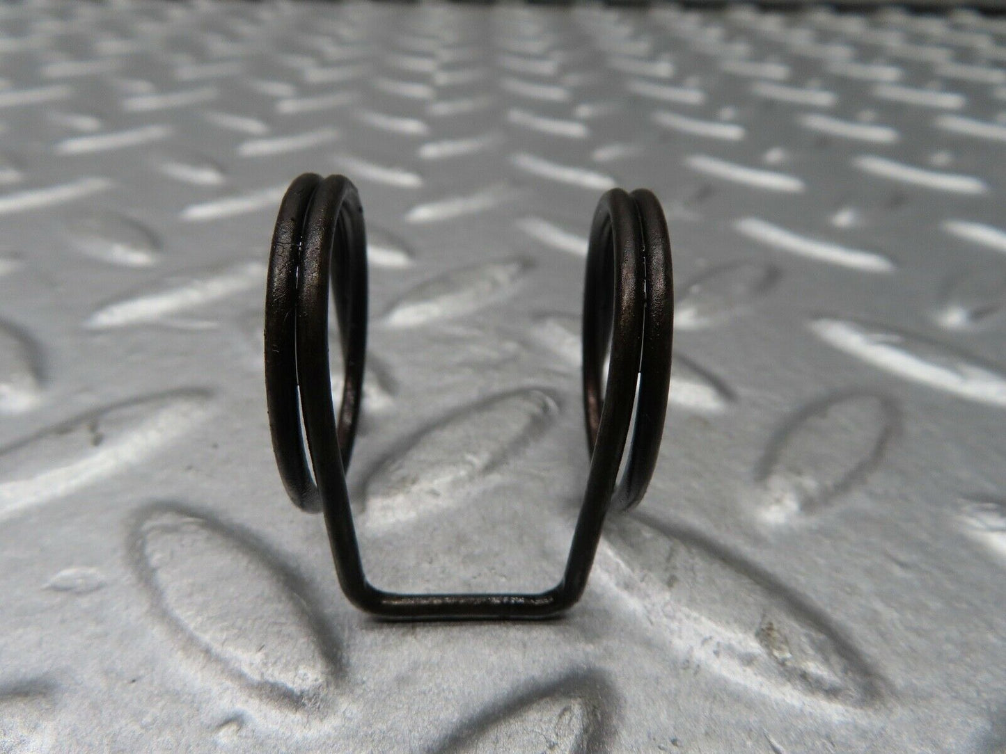 18313 Mercedes-Benz W111 220SE Coupe Rocker Arm Retaining Spring