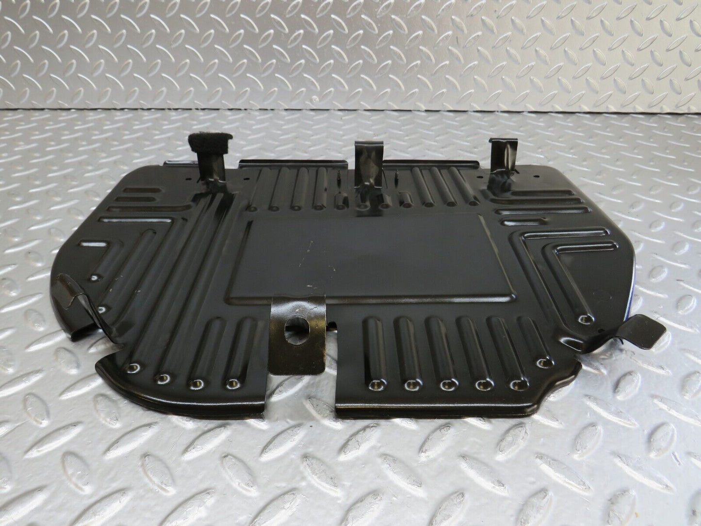 25745 Mercedes-Benz W124 280E Front Right Floor Relay Cover 2028171320