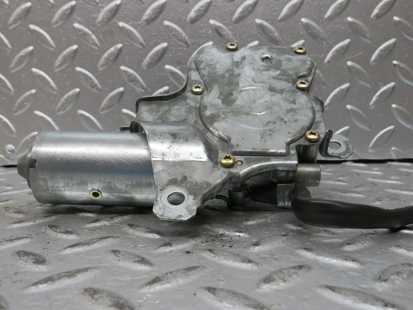 27661 Mercedes-Benz S124 300TE Wagon Rear Wiper Motor Bosch 1248201242