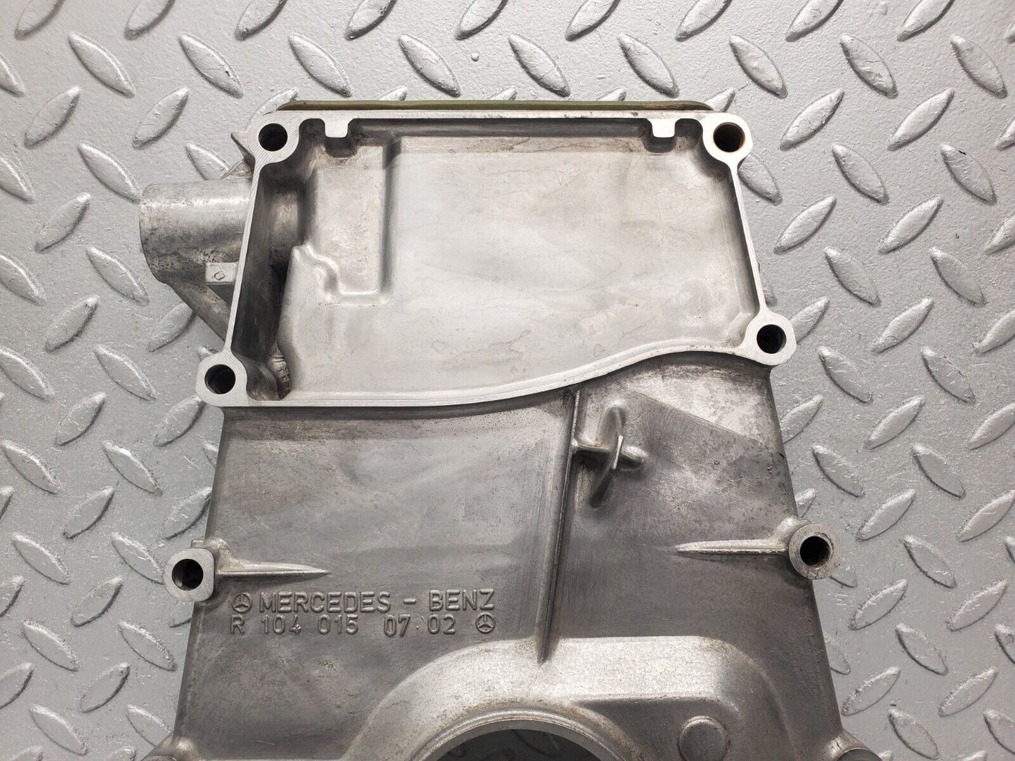 46154 Mercedes-Benz W124 280E Timing Chain Cover 1040150702