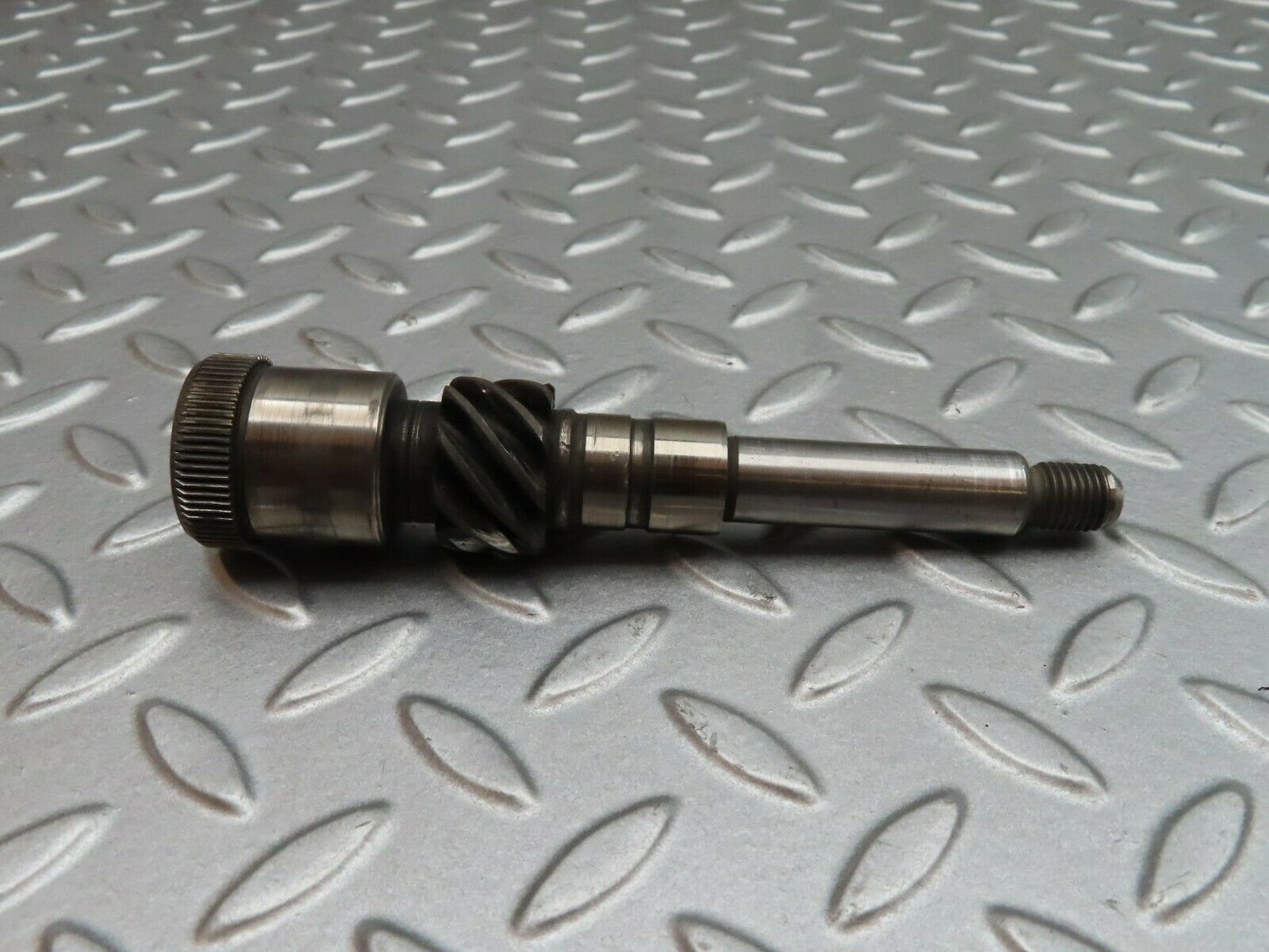 4969 Mercedes-Benz S123 200T Wagon Intermediate Shaft Gear