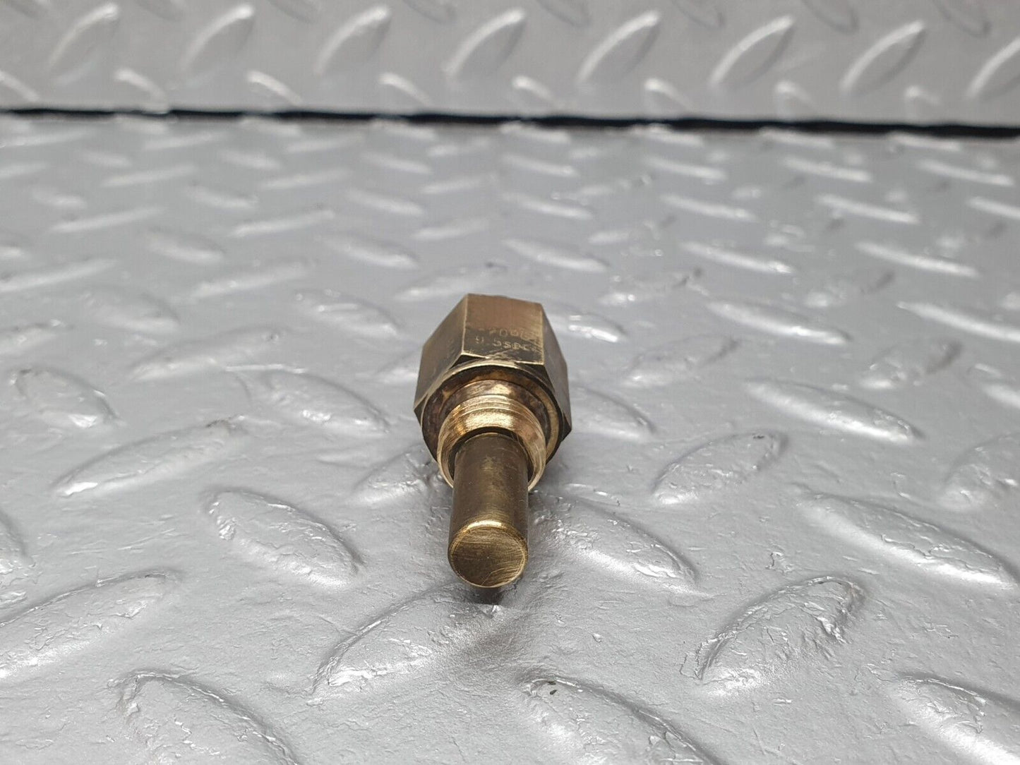 41334 Mercedes-Benz W123 280E Temperature Sensor VDO