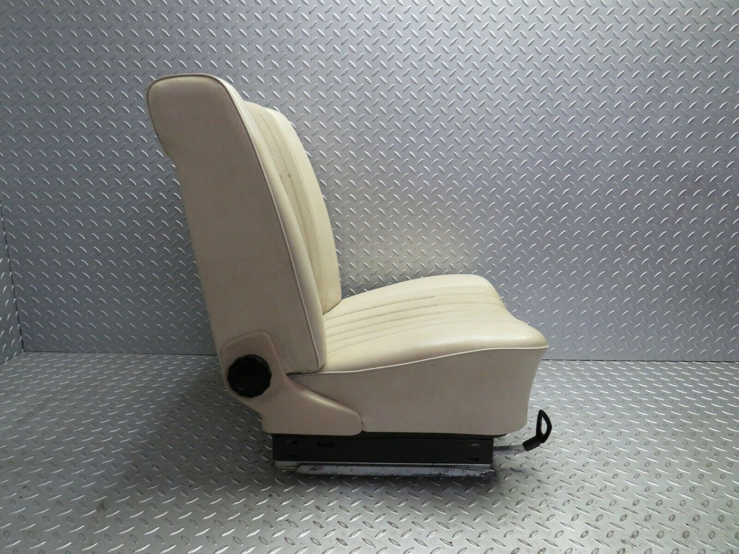23428 Mercedes-Benz W114 280E Front Left Seat Cream Leather