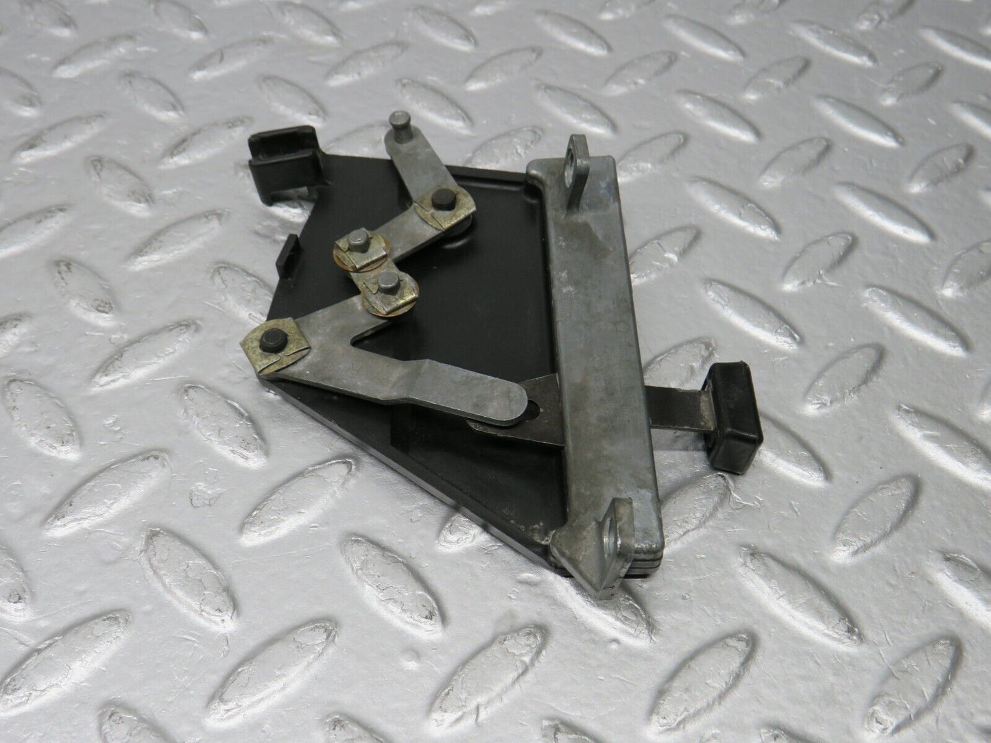 39201 Mercedes-Benz R107 500SL Air Vent Control Lever Right 1078300485