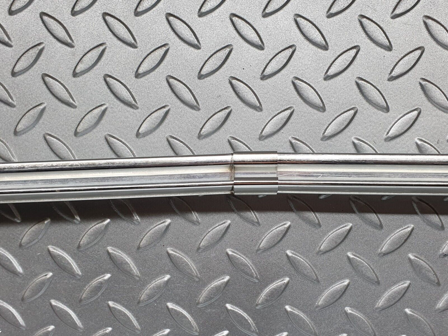 44102 Mercedes-Benz C123 230CE Coupe Rear Windscreen Chrome Frame