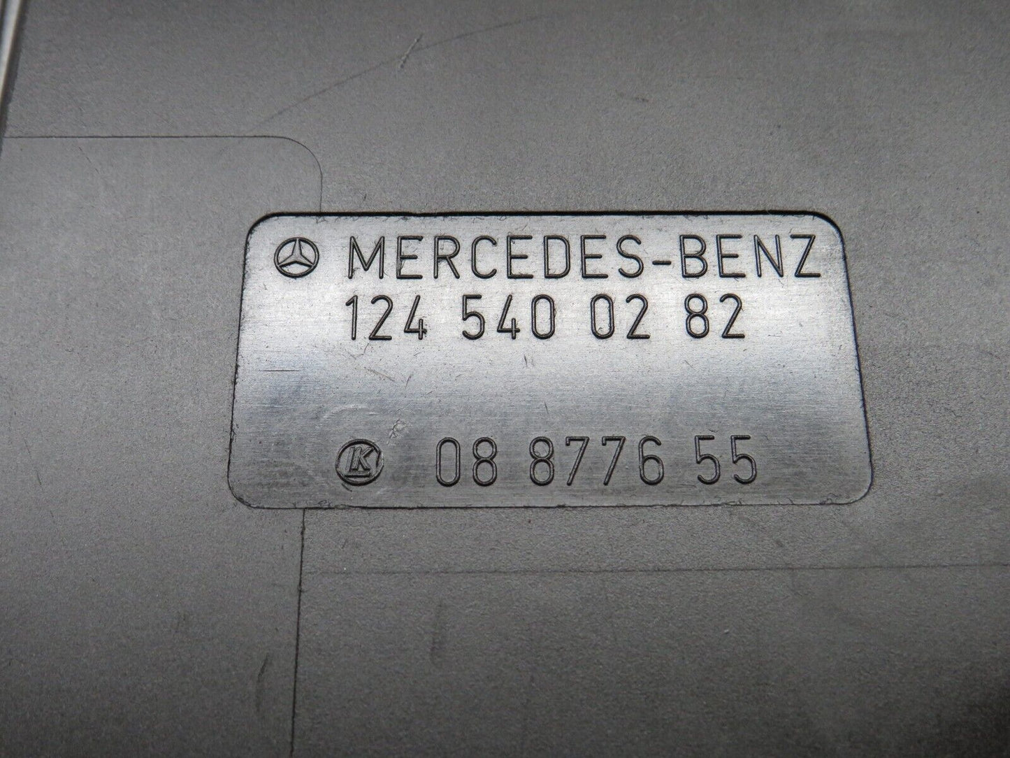 37959 Mercedes-Benz A124 320E Cabriolet Fuse Box Lid 1245452700 1245400282 1245400182