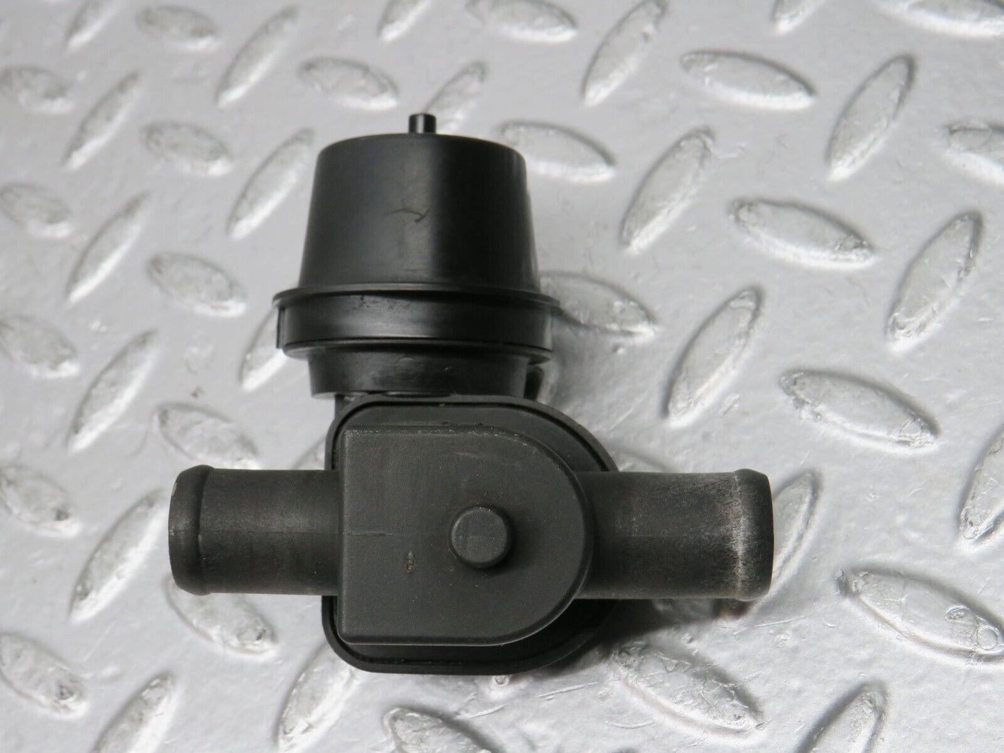 31627 Mercedes-Benz W201 190LE 1.8L Heater Control Valve