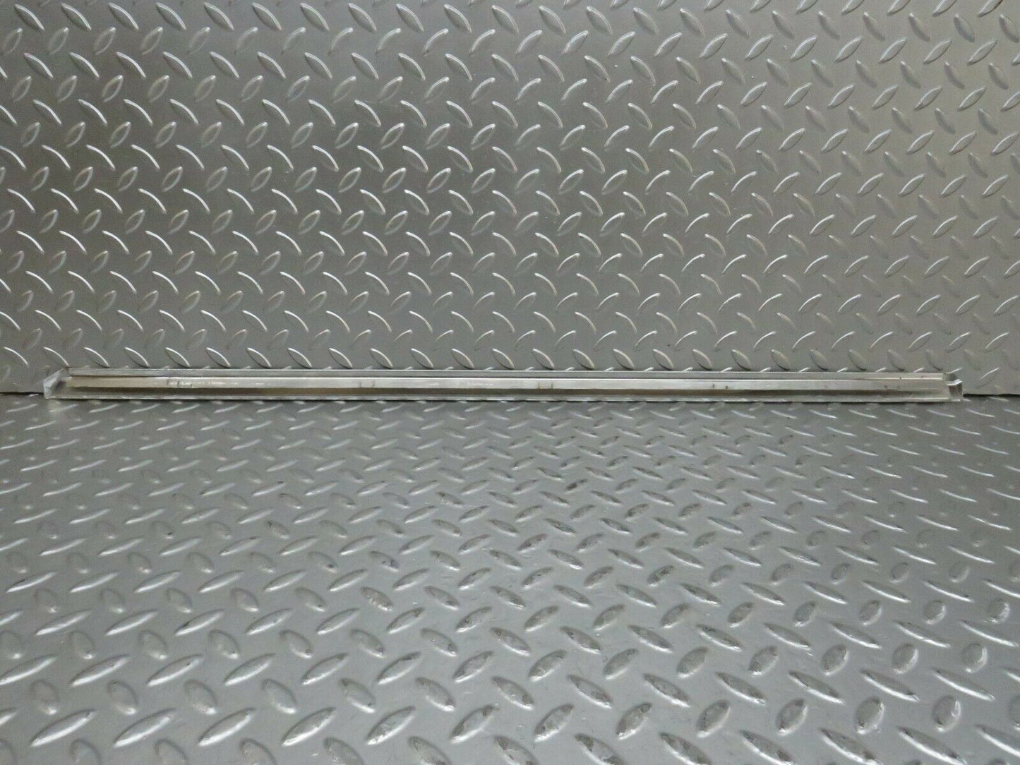 23739 Mercedes-Benz C107 450SLC Coupe Right Door Chrome Trim