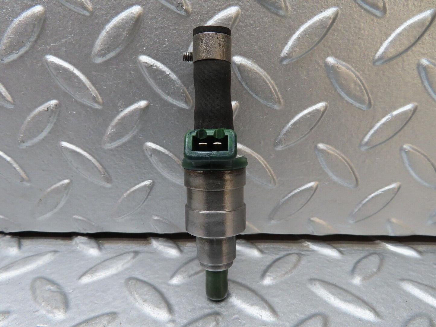 20400 Mercedes-Benz W114 280CE Coupe Fuel Injector Bosch 0280150035