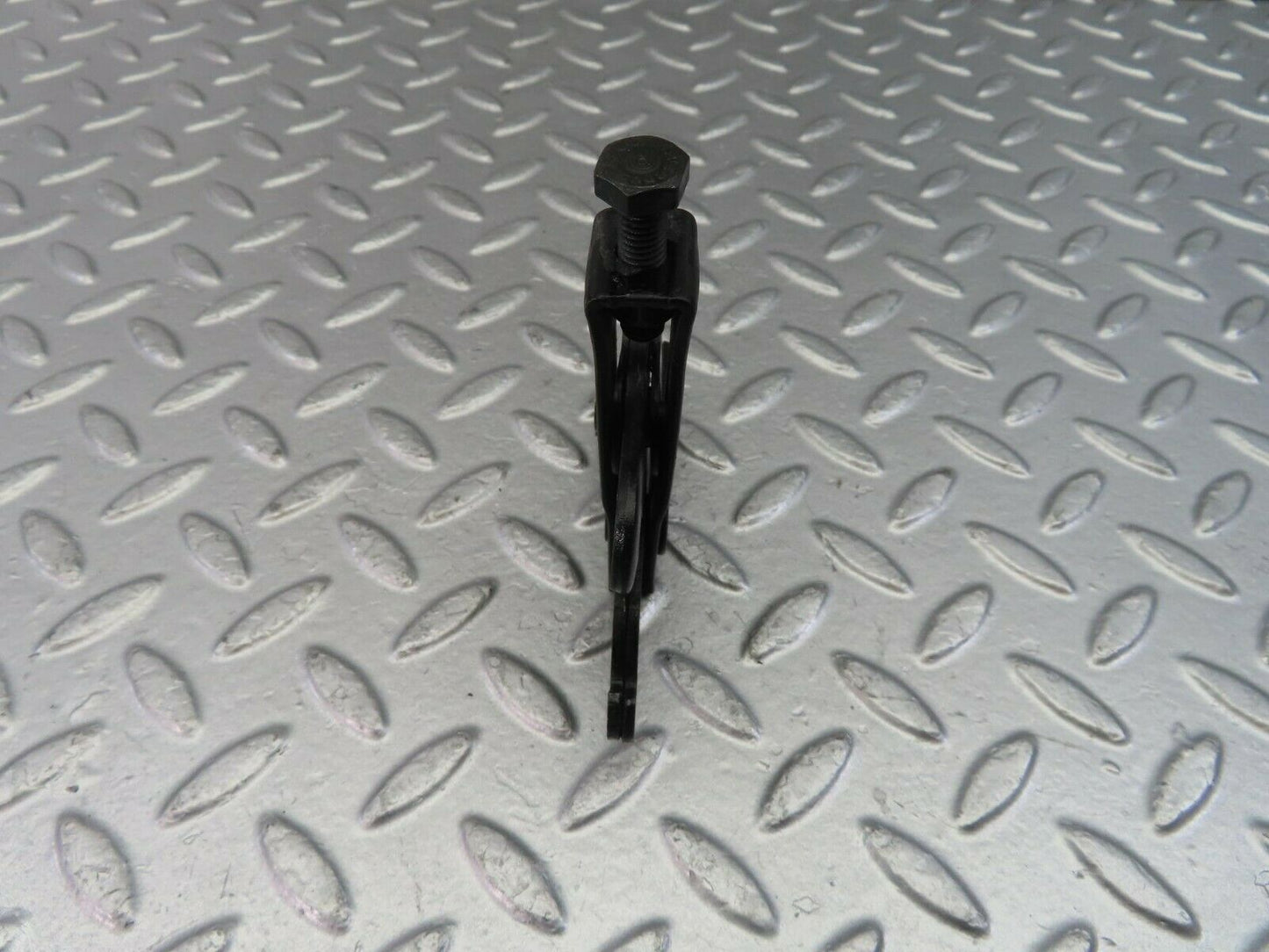 10579 Mercedes-Benz W201 190E Handbrake Adjusting Handbrake Regulator
