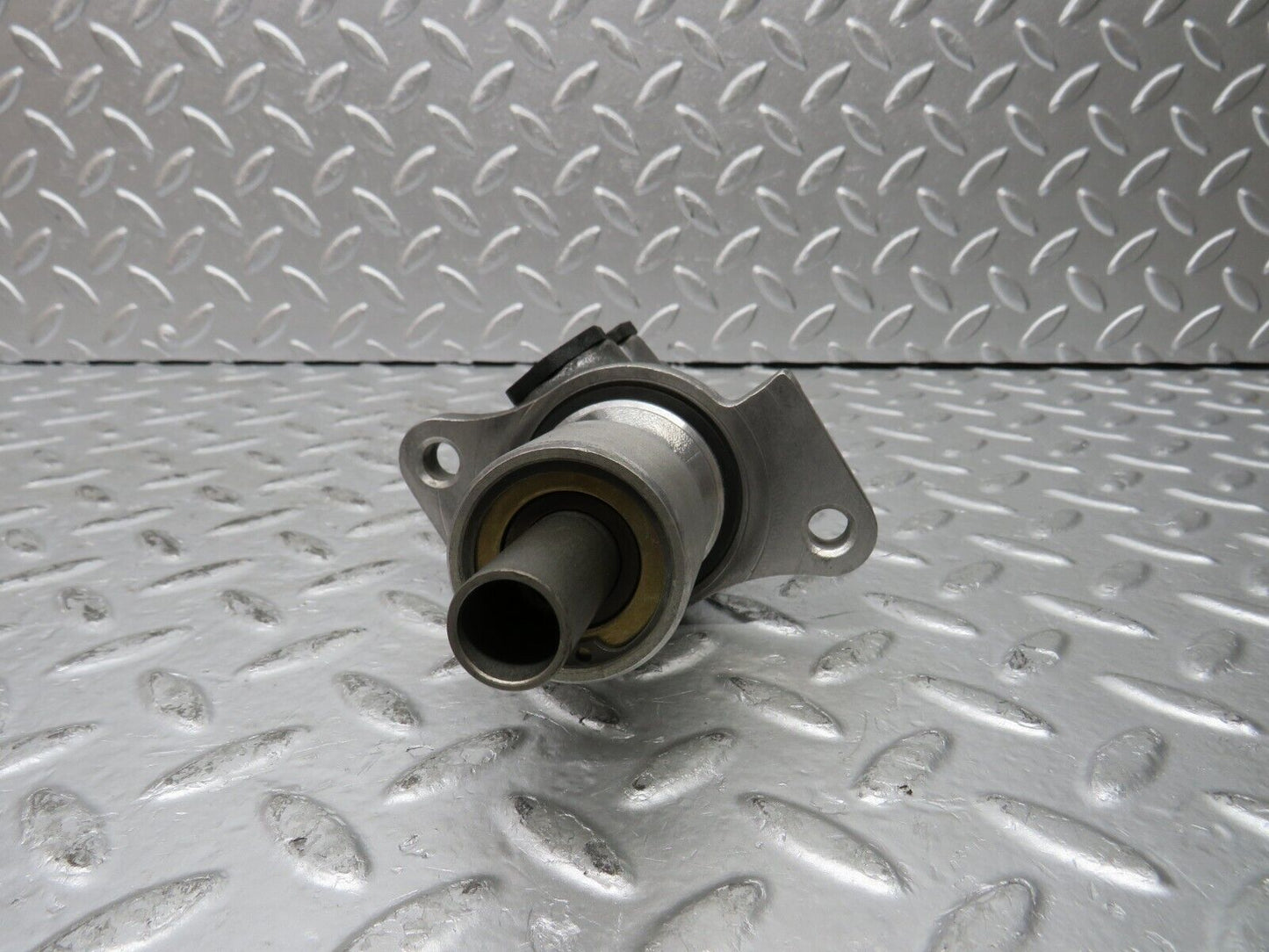 30339 Mercedes-Benz W124 230E Brake Master Cylinder Ate