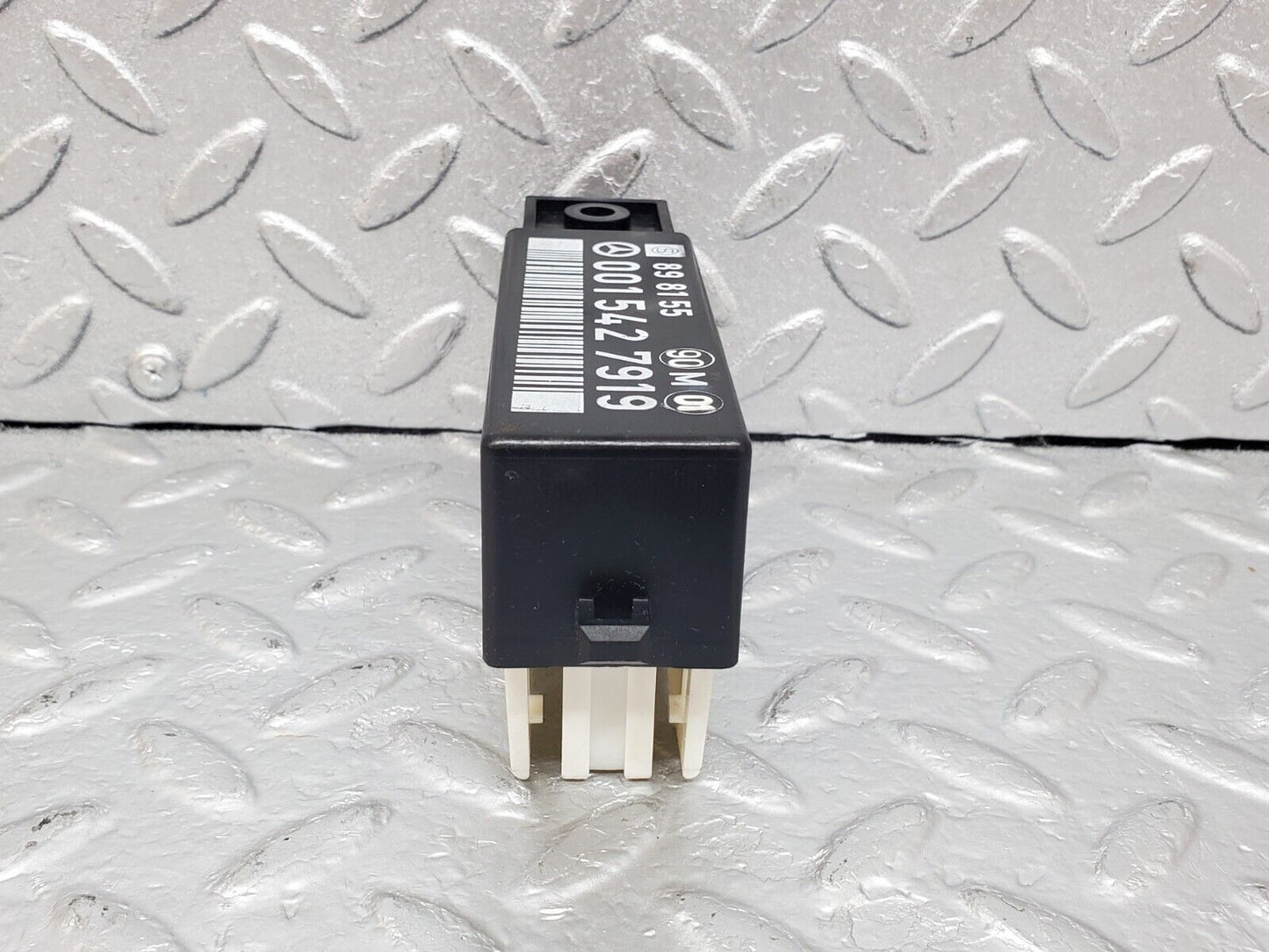 44897 Mercedes-Benz R129 300SL Coupe Windscreen Wiper Relay 0015427919