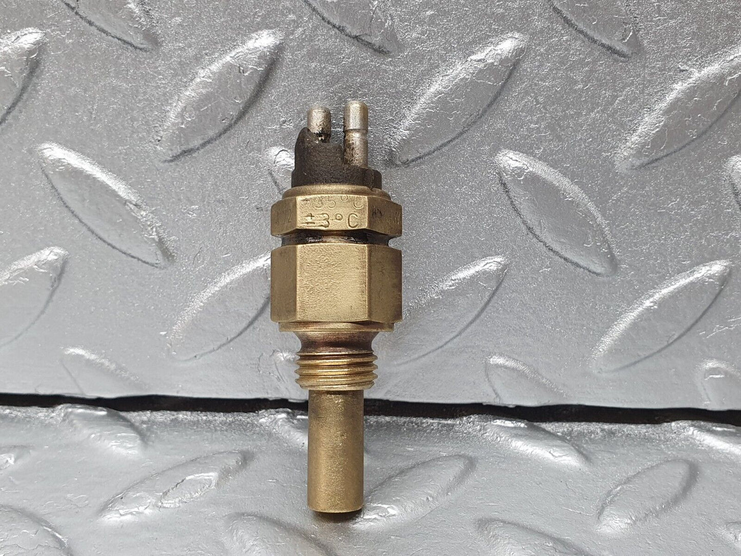 41340 Mercedes-Benz W114 280E Coolant Temperature Sensor VDO