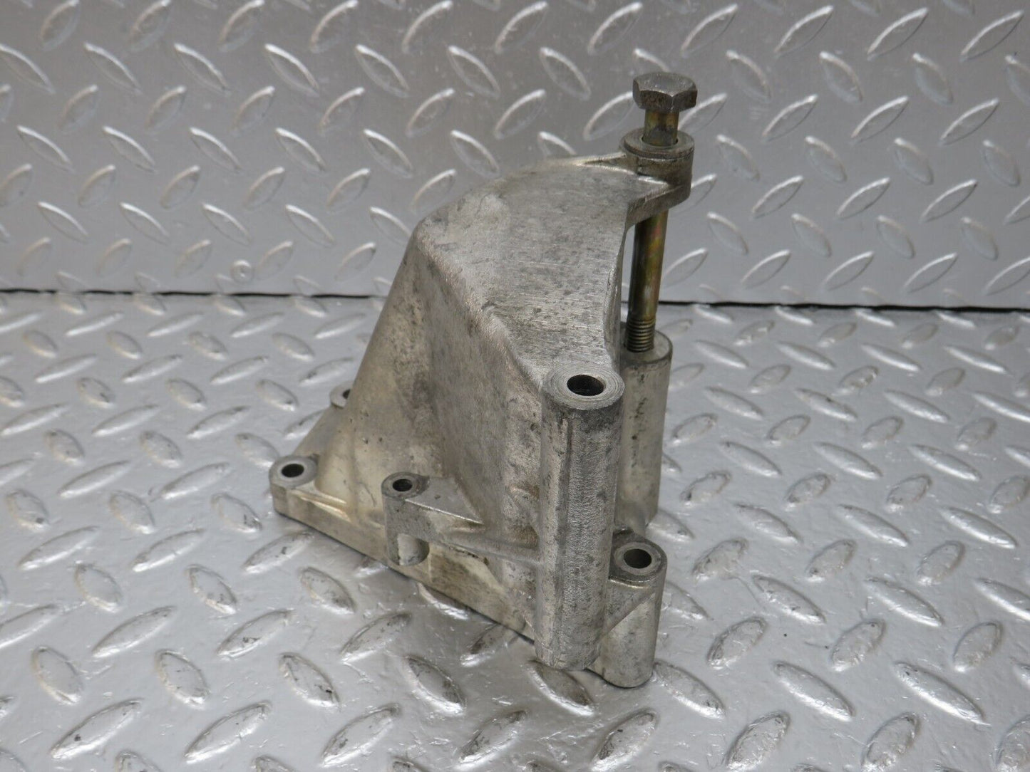 34505 Mercedes-Benz C126 380SEC Coupe Alternator Generator Bracket 1171550735