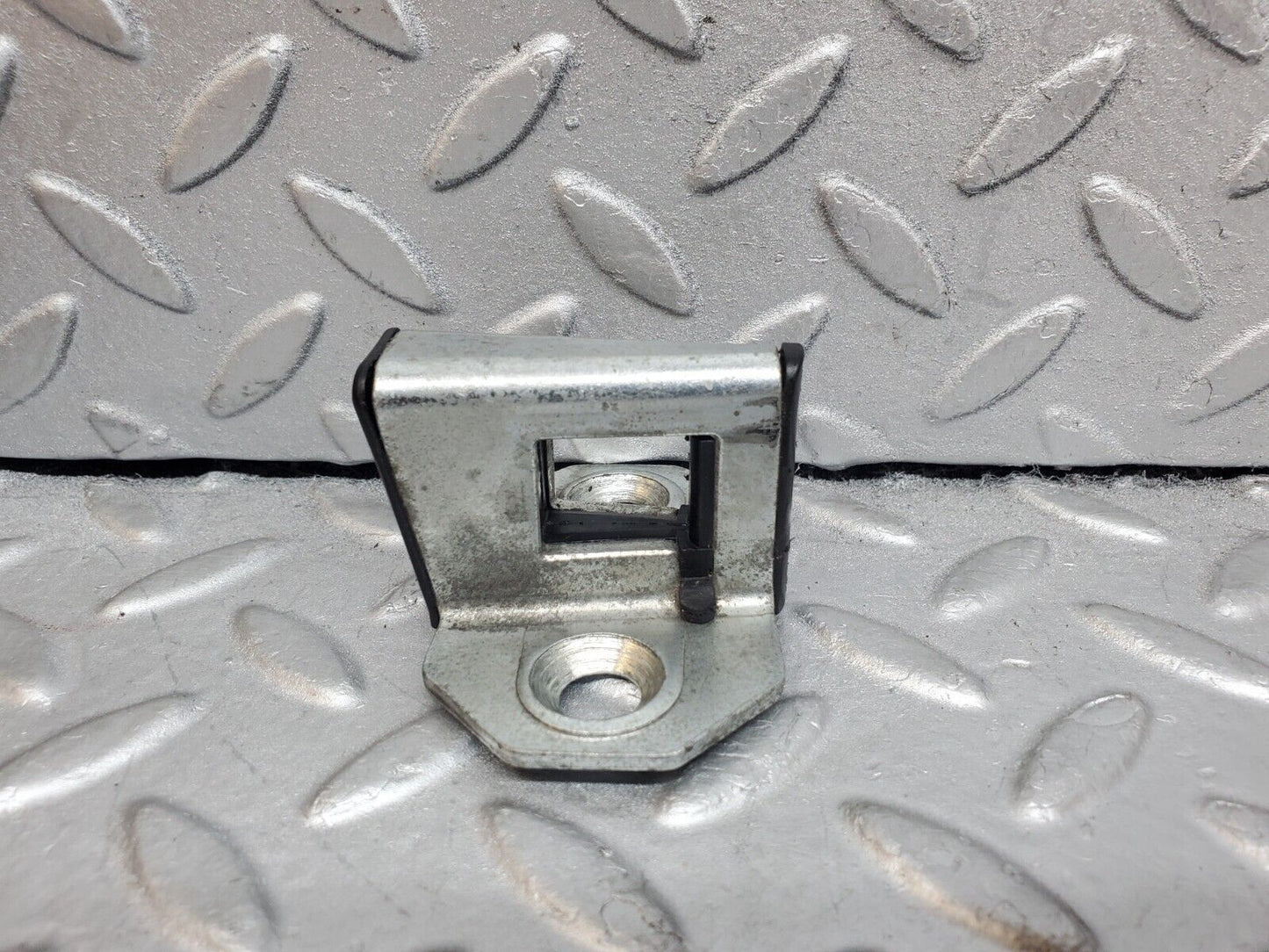 44786 Mercedes-Benz W124 220E Door Lock Latch