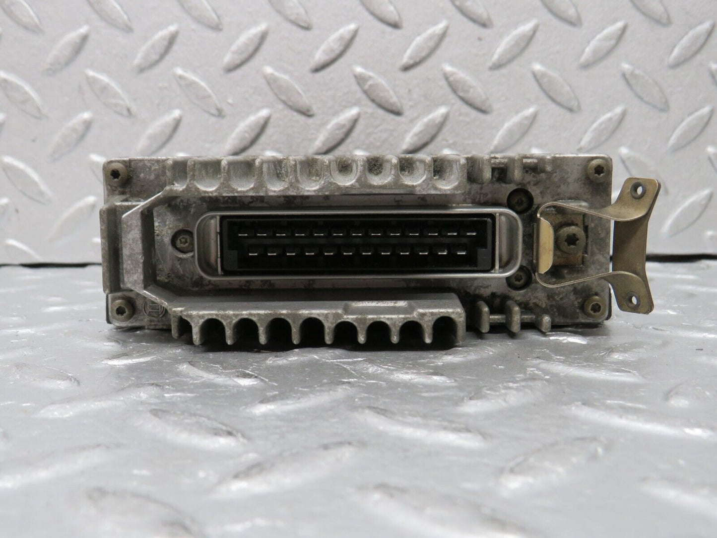 38808 Mercedes-Benz W201 190E 2.6L Engine Control Unit Bosch 0075451432 0280800284