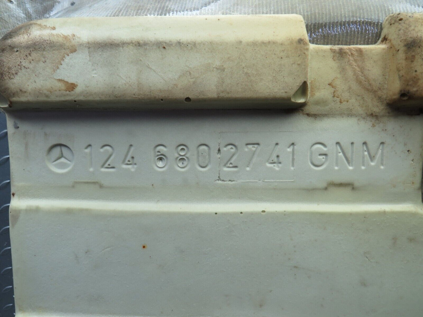 29490 Mercedes-Benz W124 230E Floor Carpet Beige 1246802741