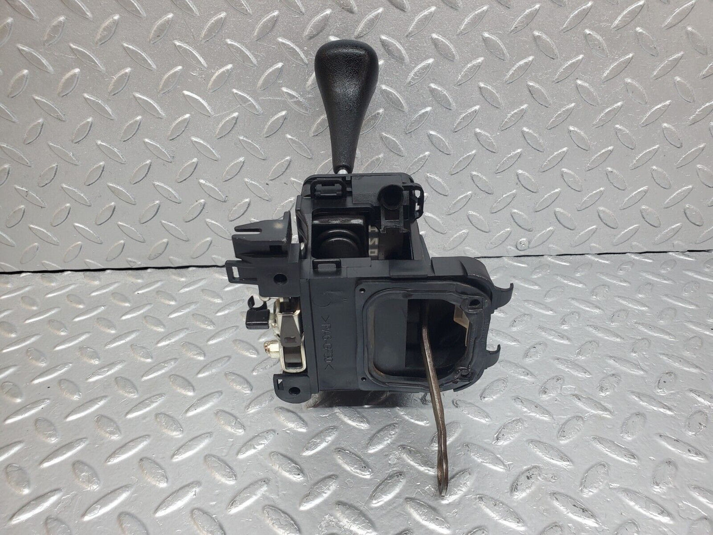 44784 Mercedes-Benz W124 220E Automatic Gear Selector 1292670637 2012670480