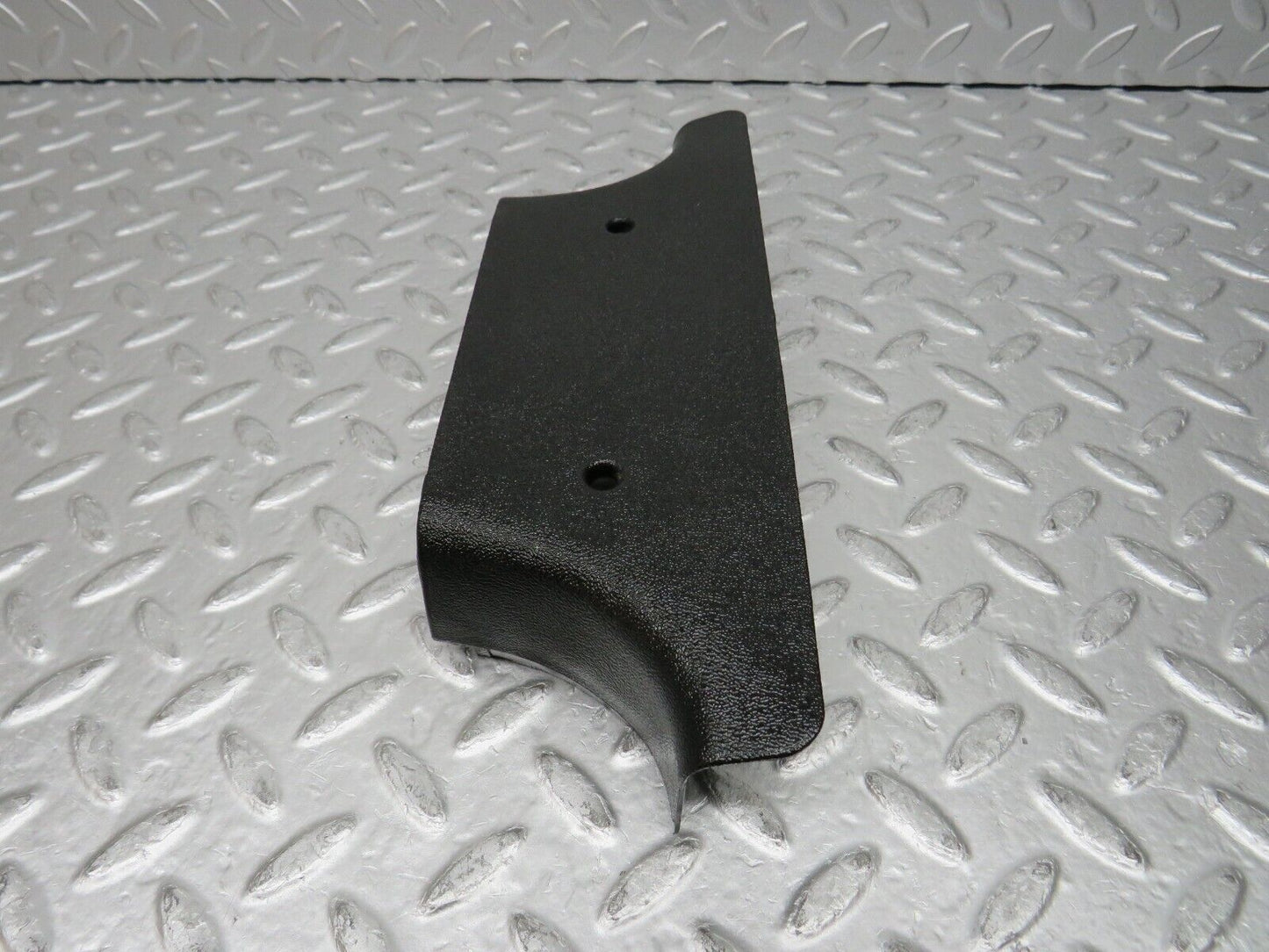 31684 Mercedes-Benz W201 190LE 1.8L B Pillar Bottom Cover Right Black 2016920222