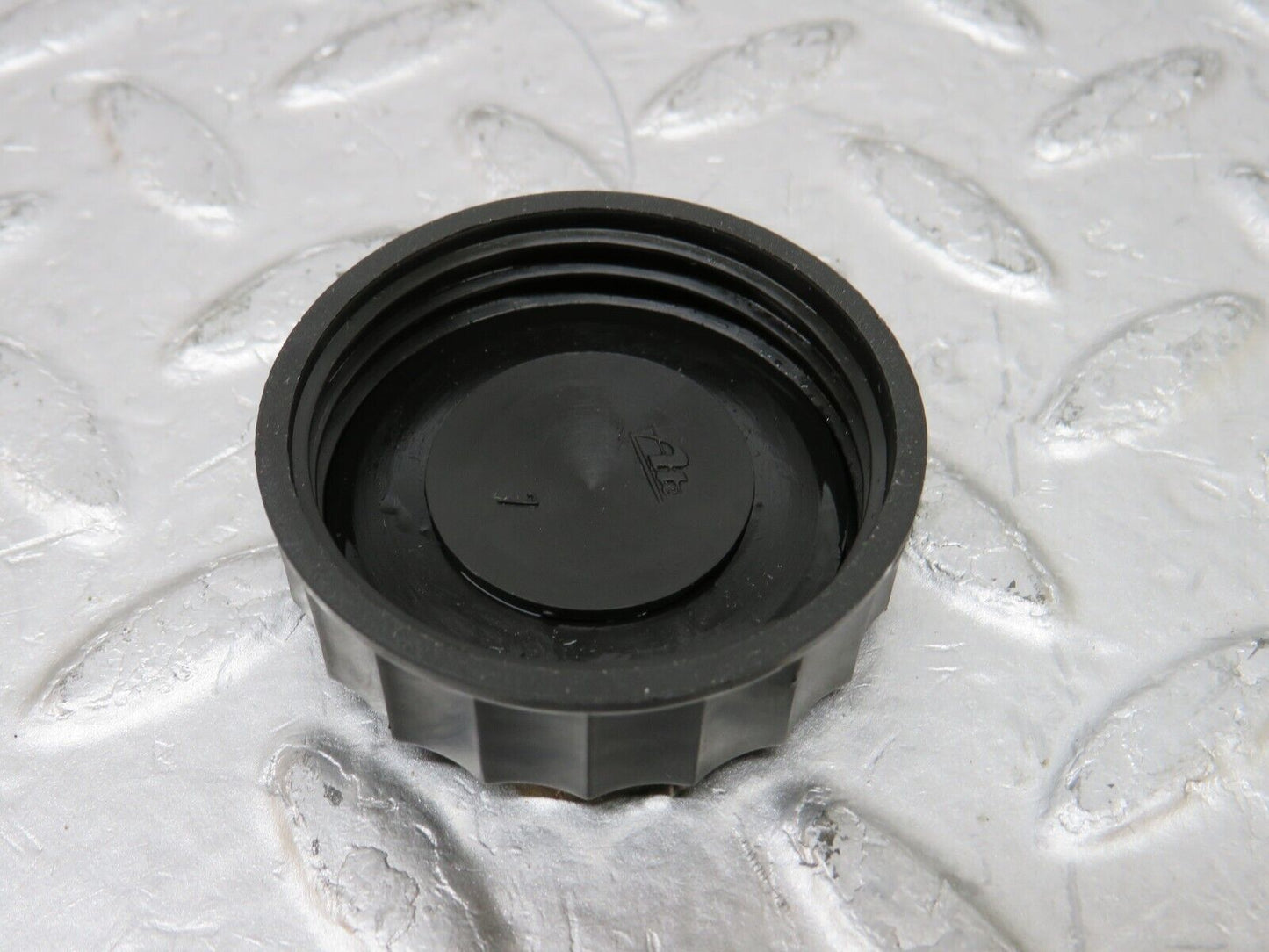 34776 Mercedes-Benz W210 320E Brake Fluid Reservoir Tank 2024300202