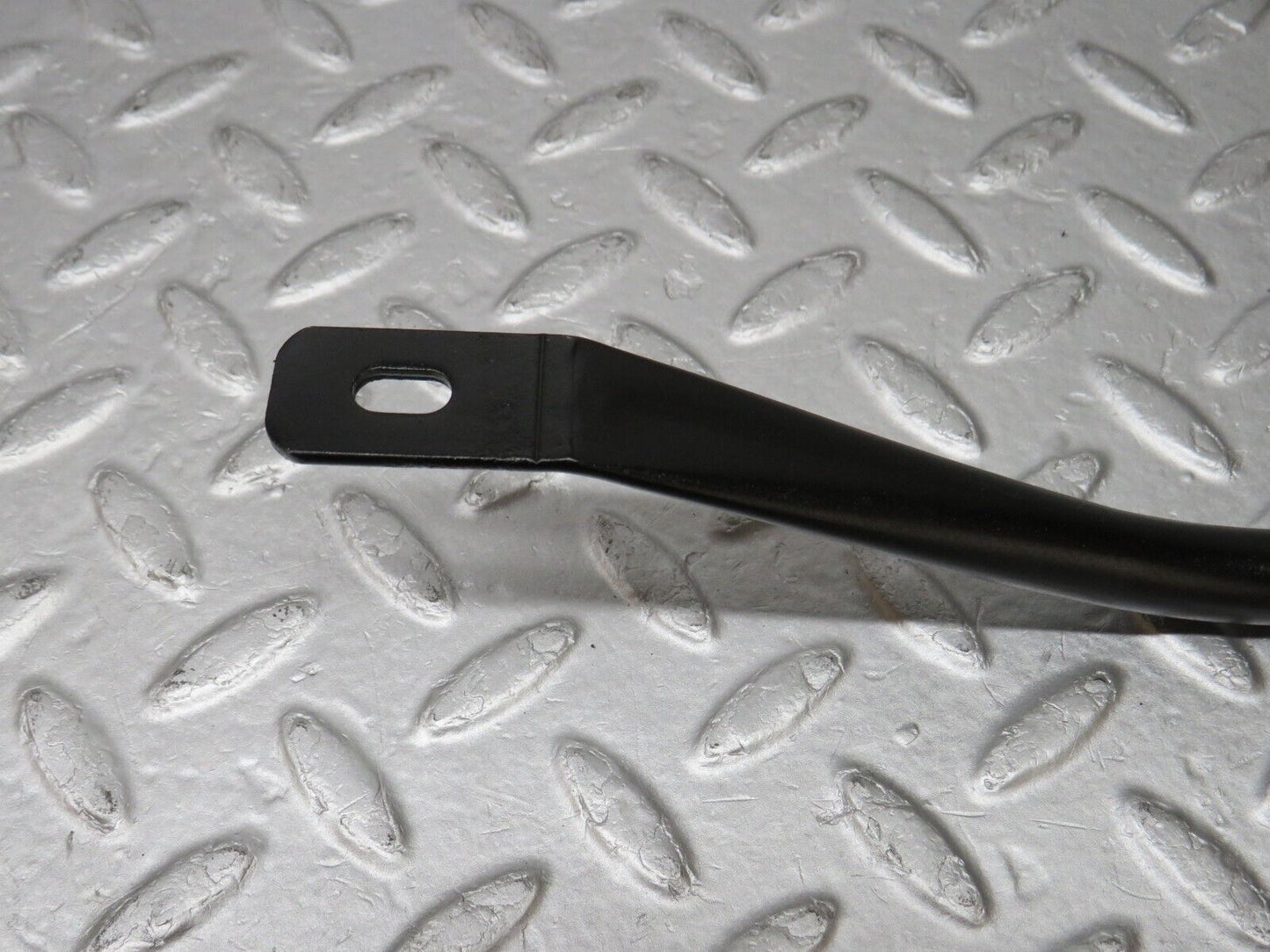 36140 Mercedes-Benz W126 420SE Horn Bracket Horn Holder