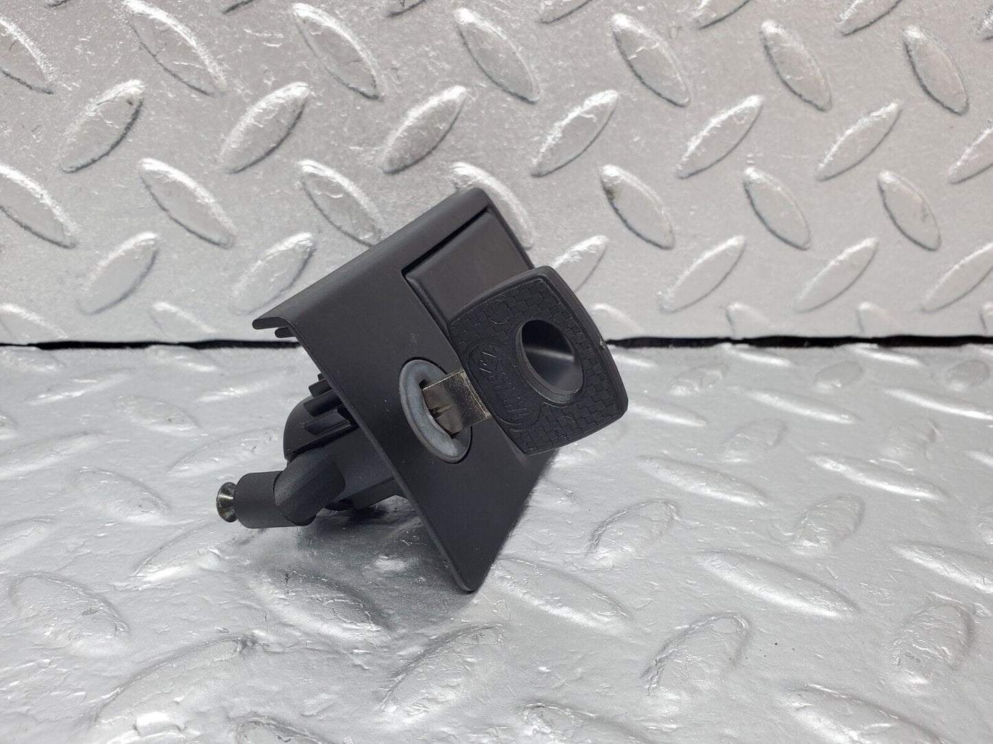 44804 Mercedes-Benz W124 220E Glove Box Door Lock With Key 1246800184