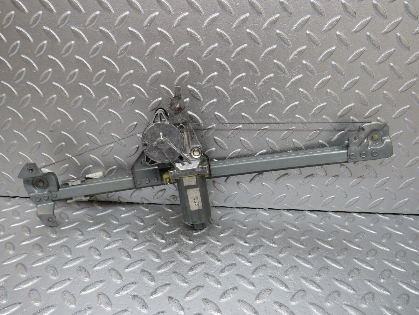 33258 Mercedes-Benz W202 C180 Rear Right Power Window Regulator 0130821636