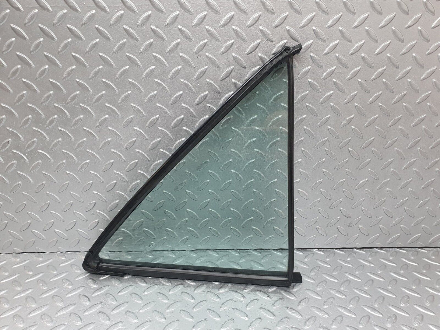 42870 Mercedes-Benz W201 190 2.0L Rear Right Quarter Window Glass 2017350624
