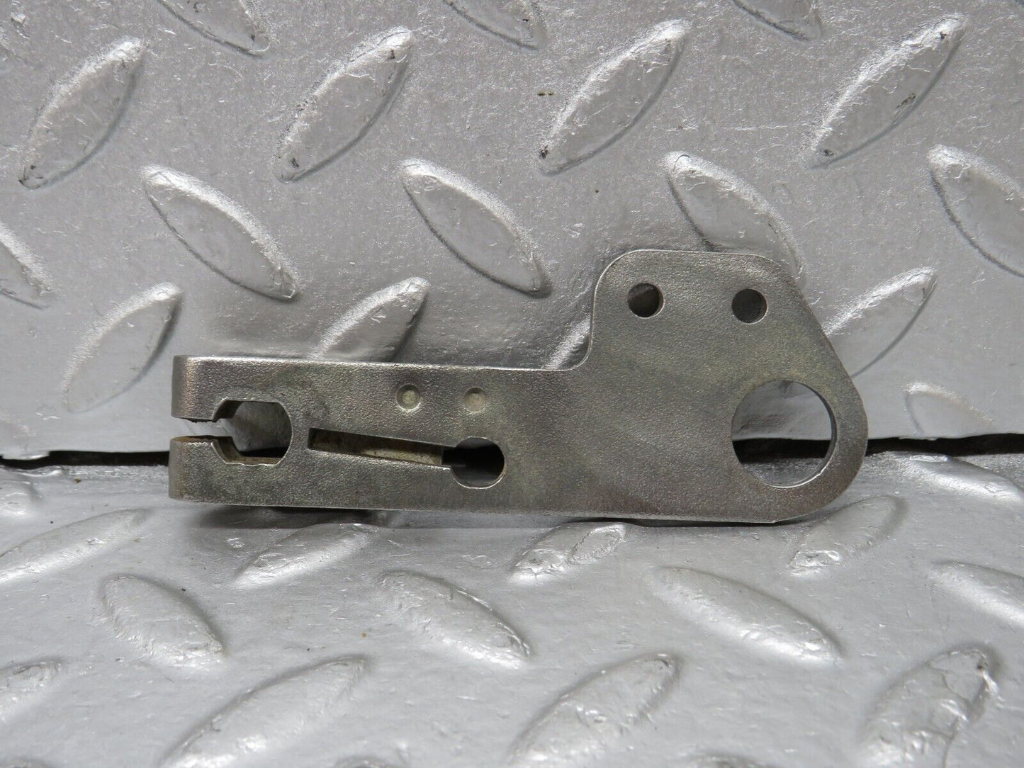 39317 Mercedes-Benz R107 500SL Automatic Gearbox Linkage Bracket